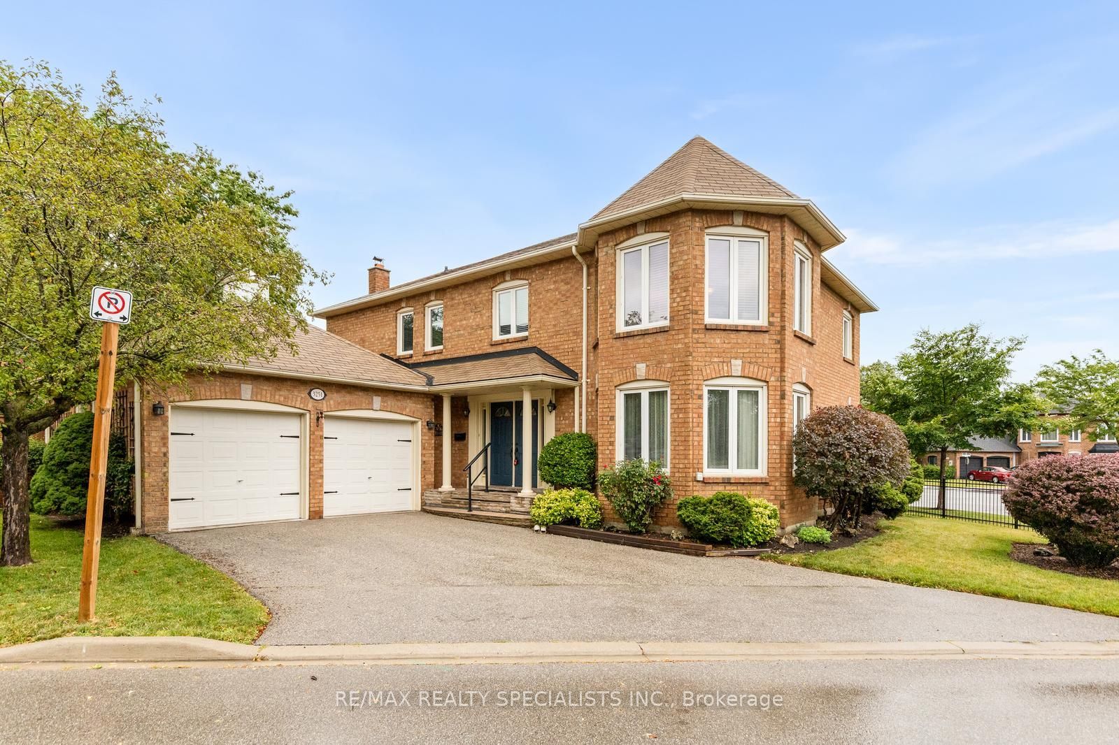 3251 Trelawny Circle, Mississauga, ON L5N 5G7