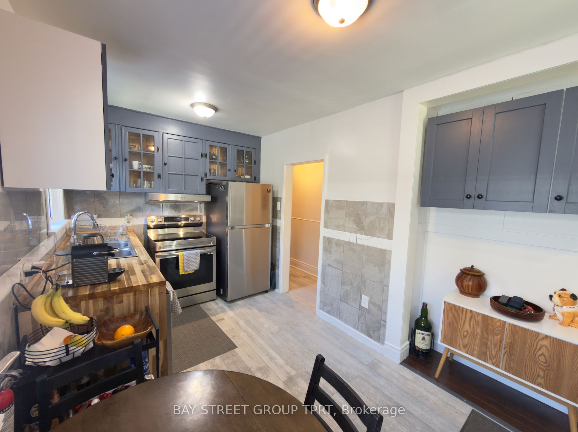 134 Clearbrooke Circle, Toronto, ON M9W 2G1 photo 5