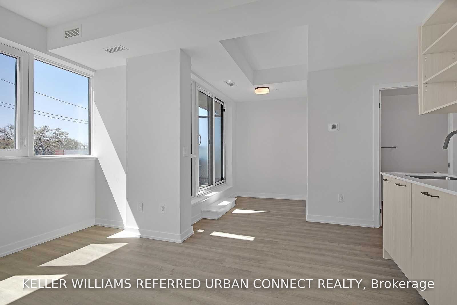 2300 St. Clair Avenue W 309, Toronto, ON M6N 1K8 photo 5