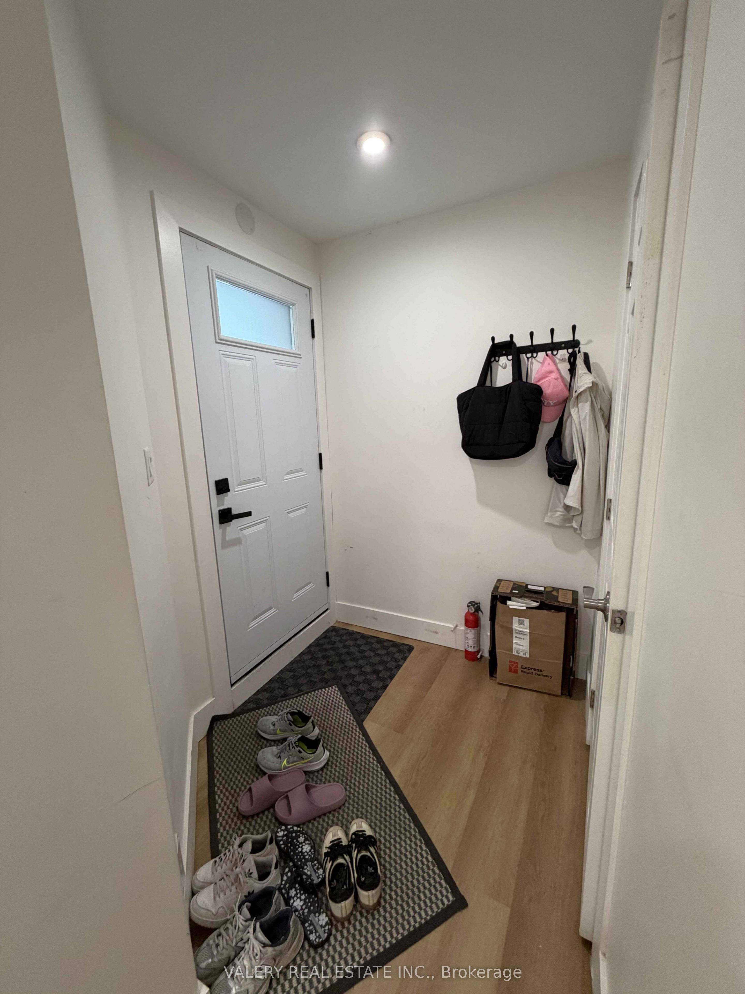 1502 Dufferin Street Lower, Toronto, ON M6H 3L4 photo 2