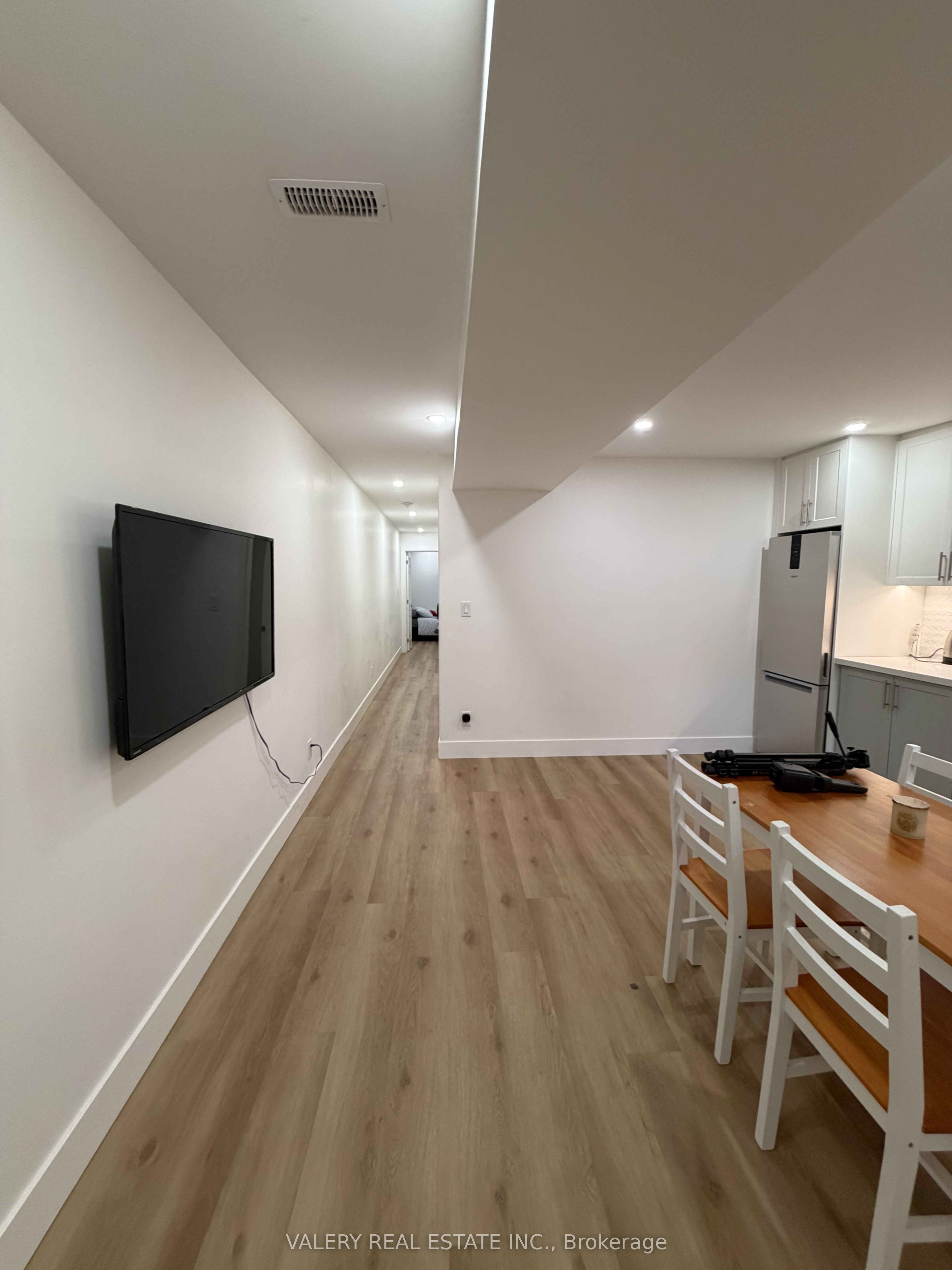 1502 Dufferin Street Lower, Toronto, ON M6H 3L4 photo 5