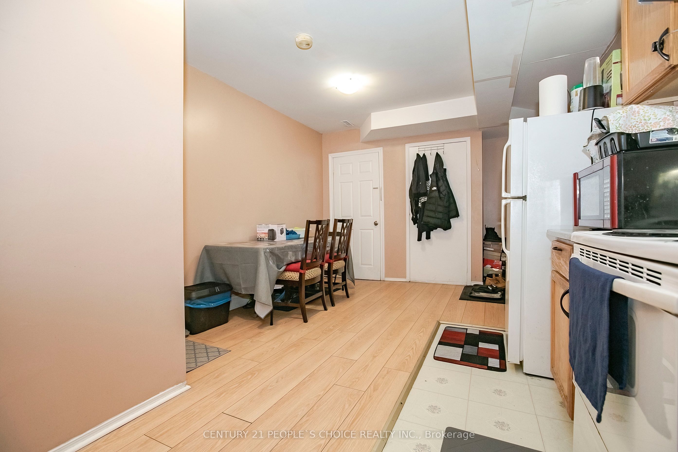 106 Winterfold Drive Lower, Brampton, ON L6V 3T3 photo 5