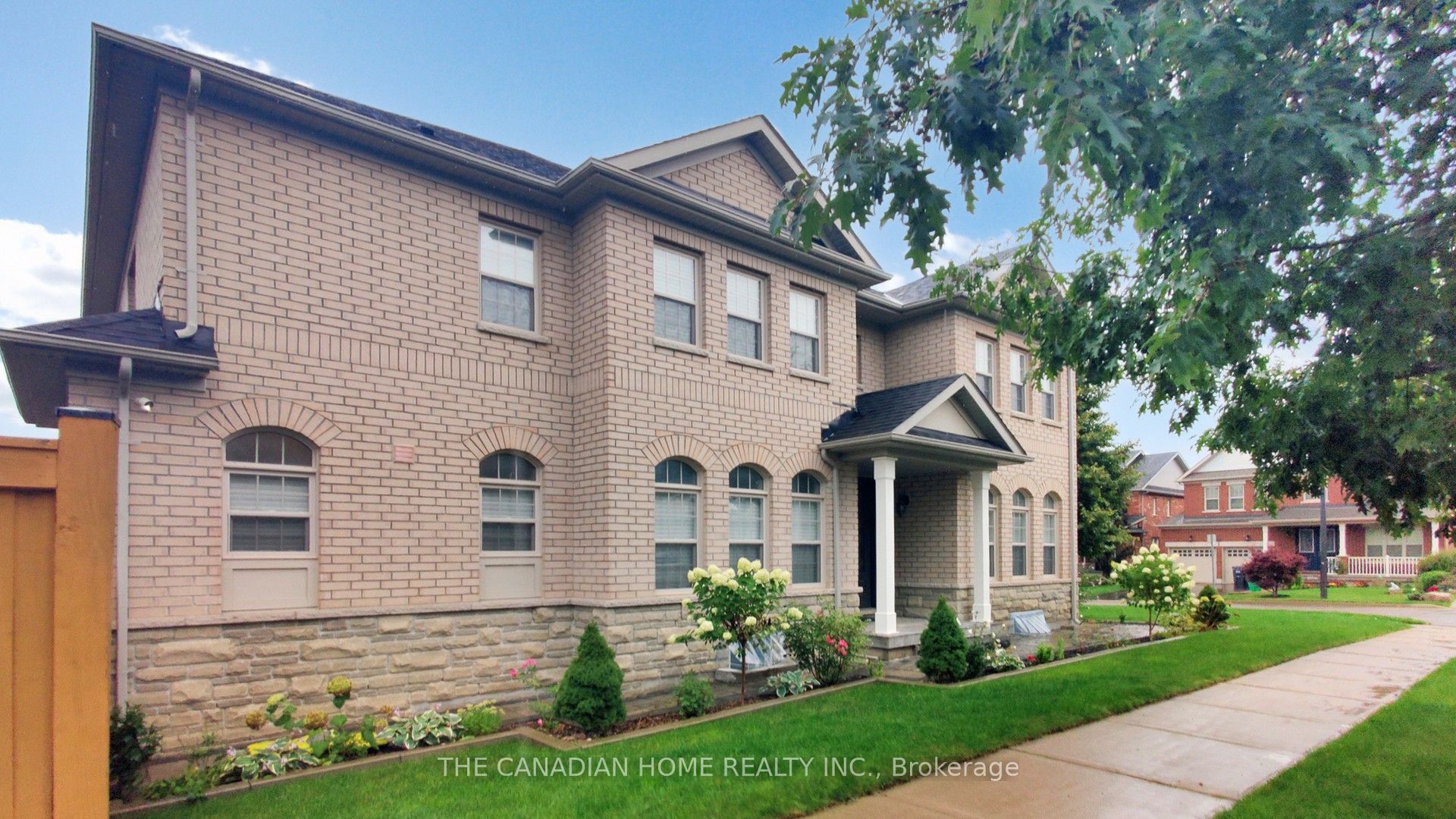 43 McCandless Court, Caledon, ON L7C 3R6 photo 4
