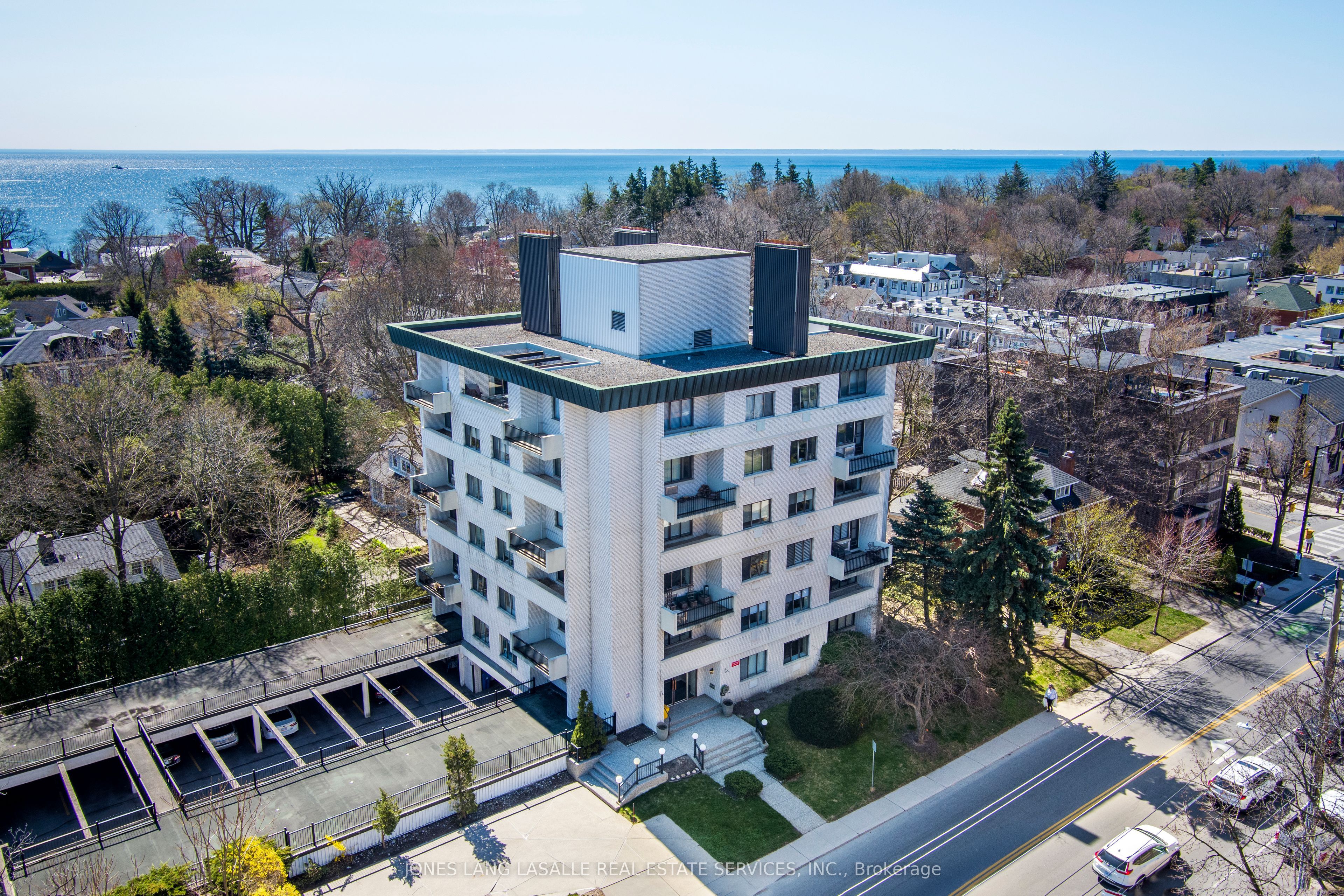 370 Lakeshore Road E 402, Oakville, ON L6J 1J7