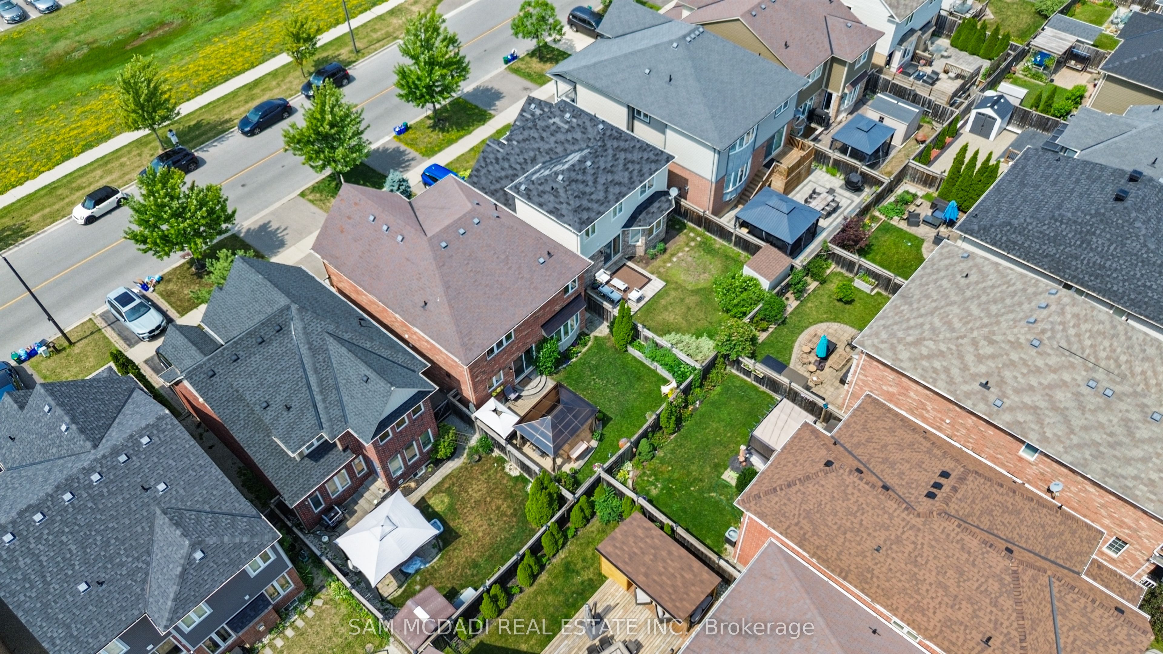 920 Clark Boulevard, Milton, ON L9T 6P5 photo 2