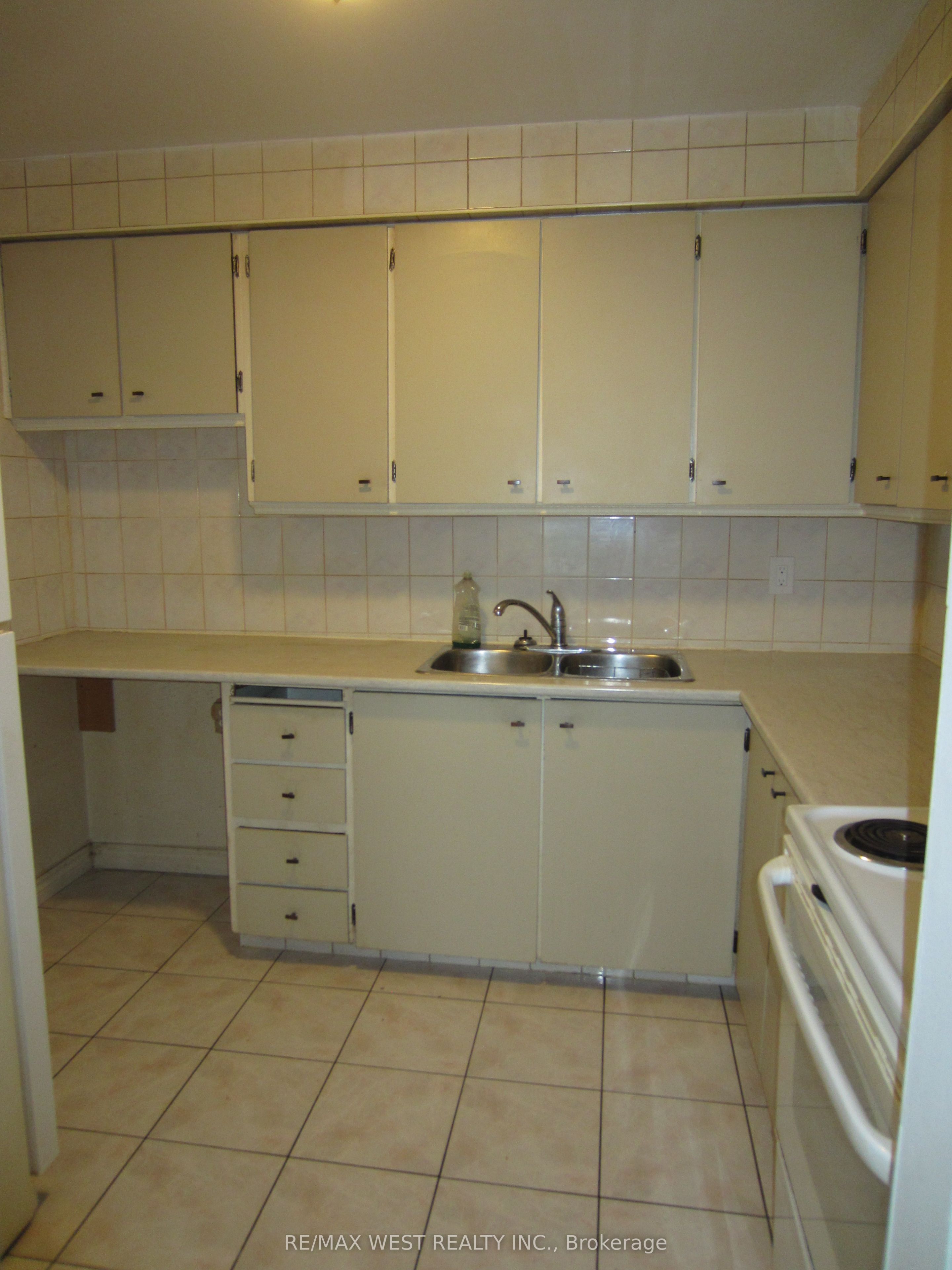 2965 Islington Avenue 8, Toronto, ON M9L 2K8 photo 4