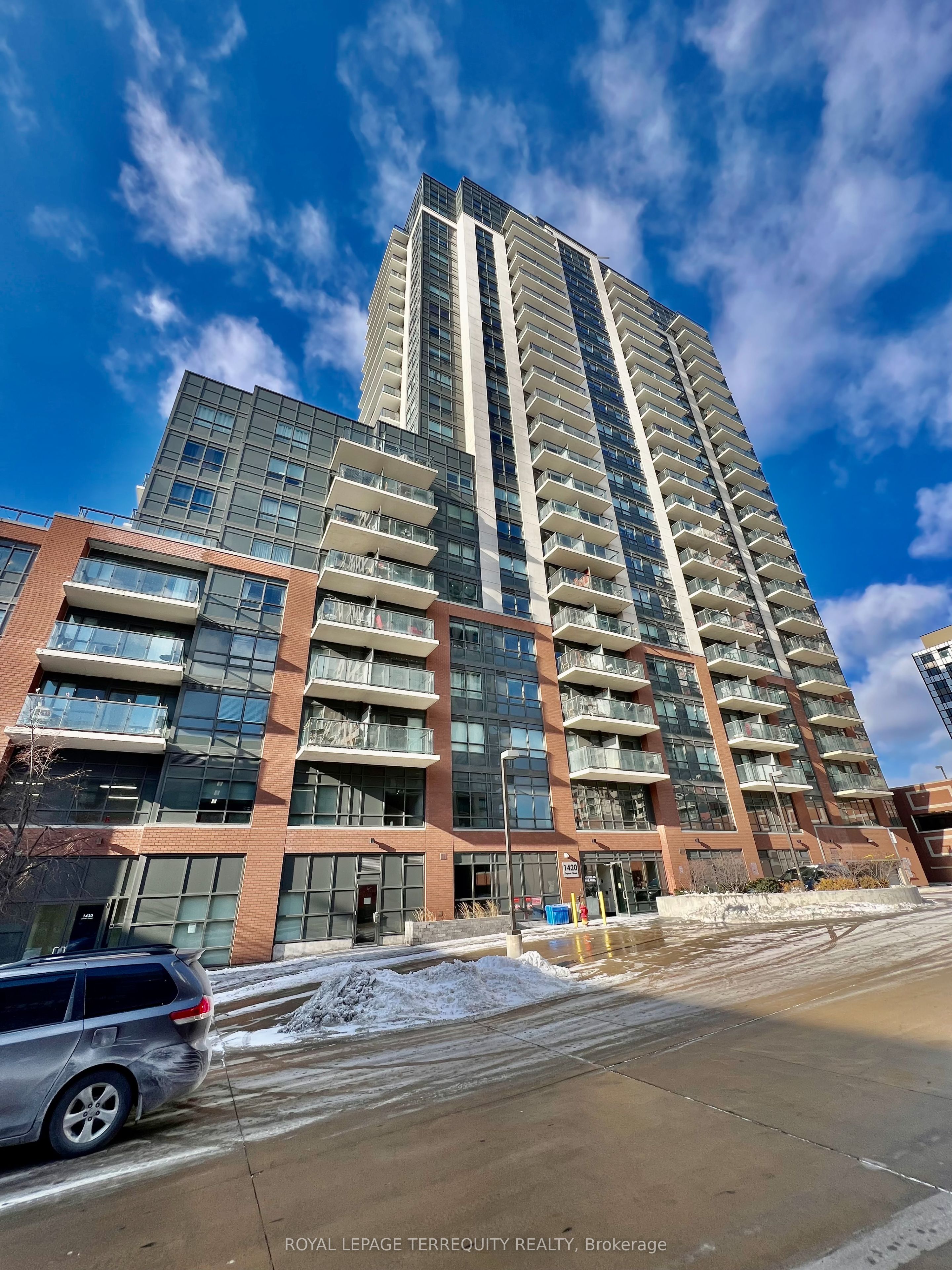 1420 Dupont Street 513, Toronto, ON M6H 0C2