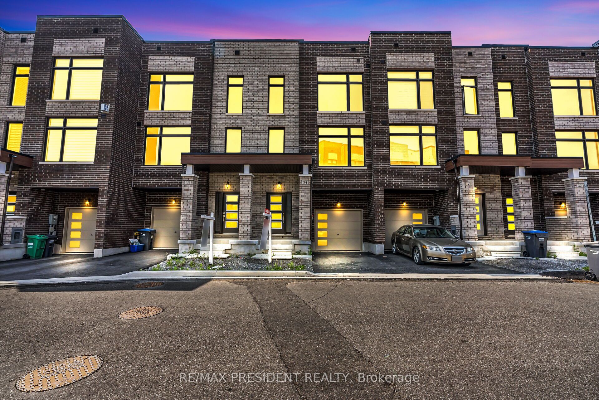 34 Queenpost Drive E, Brampton, ON L6Y 6L2