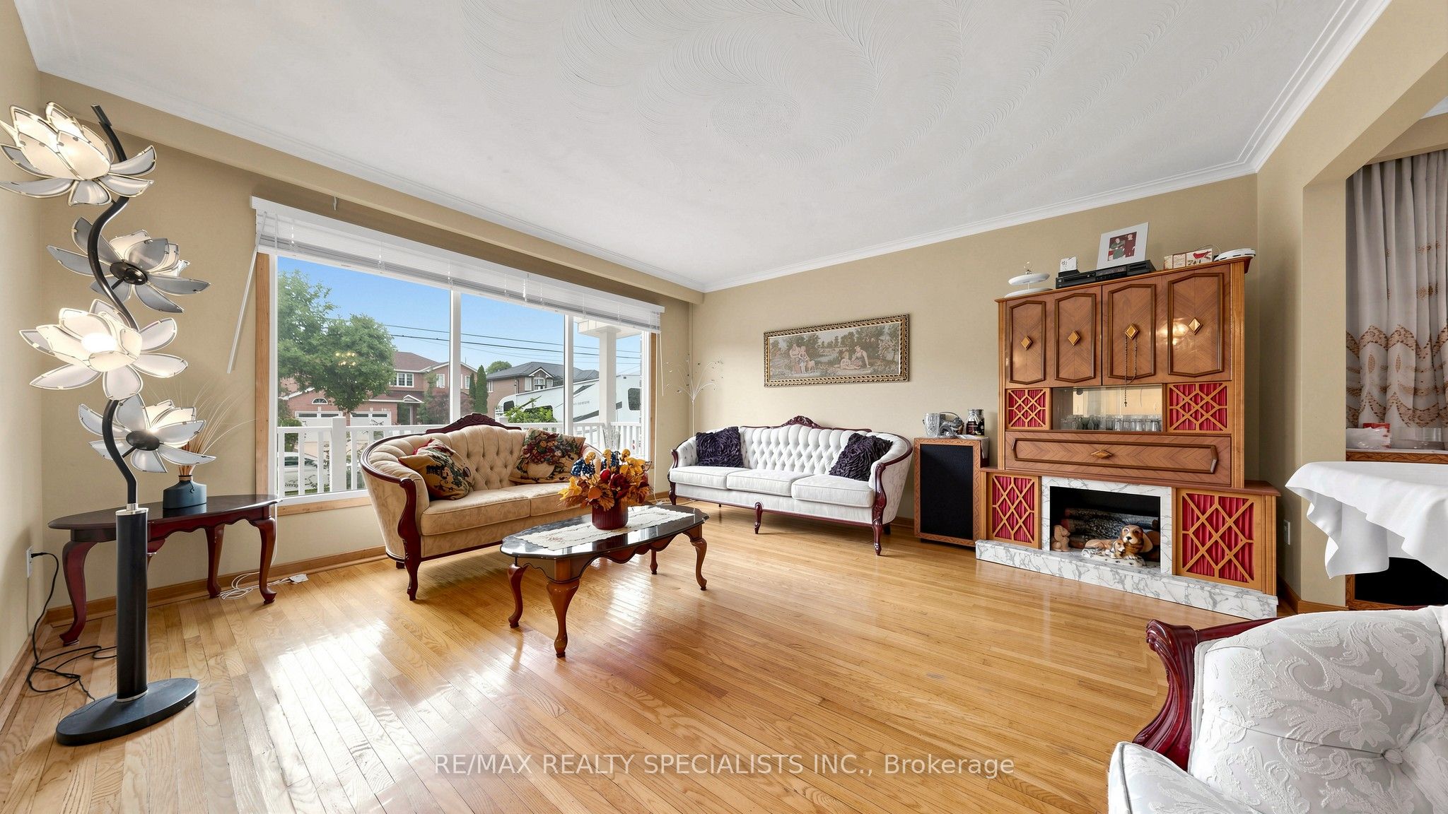2385 Hensall Street, Mississauga, ON L5A 2T1 photo 4