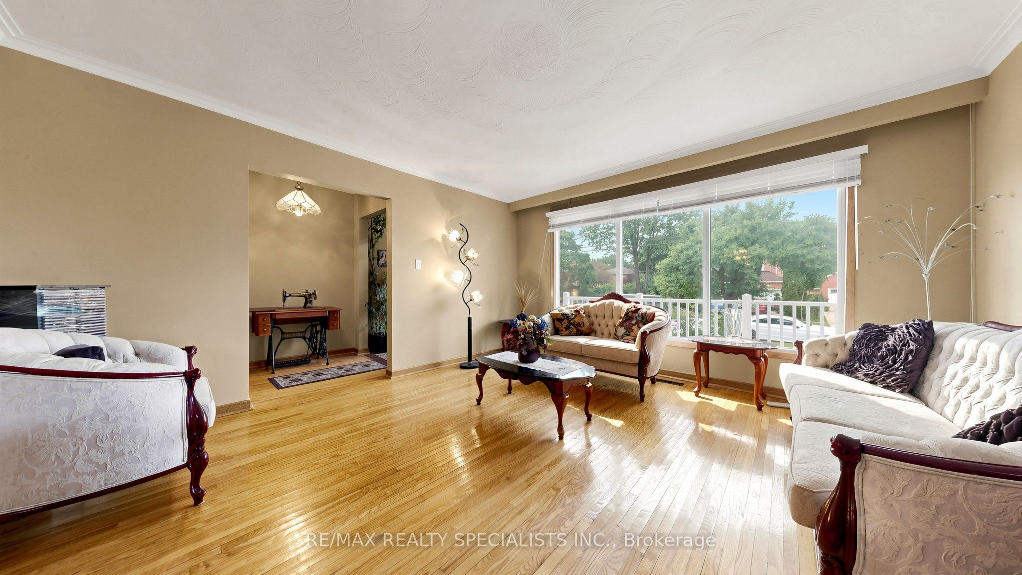 2385 Hensall Street, Mississauga, ON L5A 2T1 photo 5