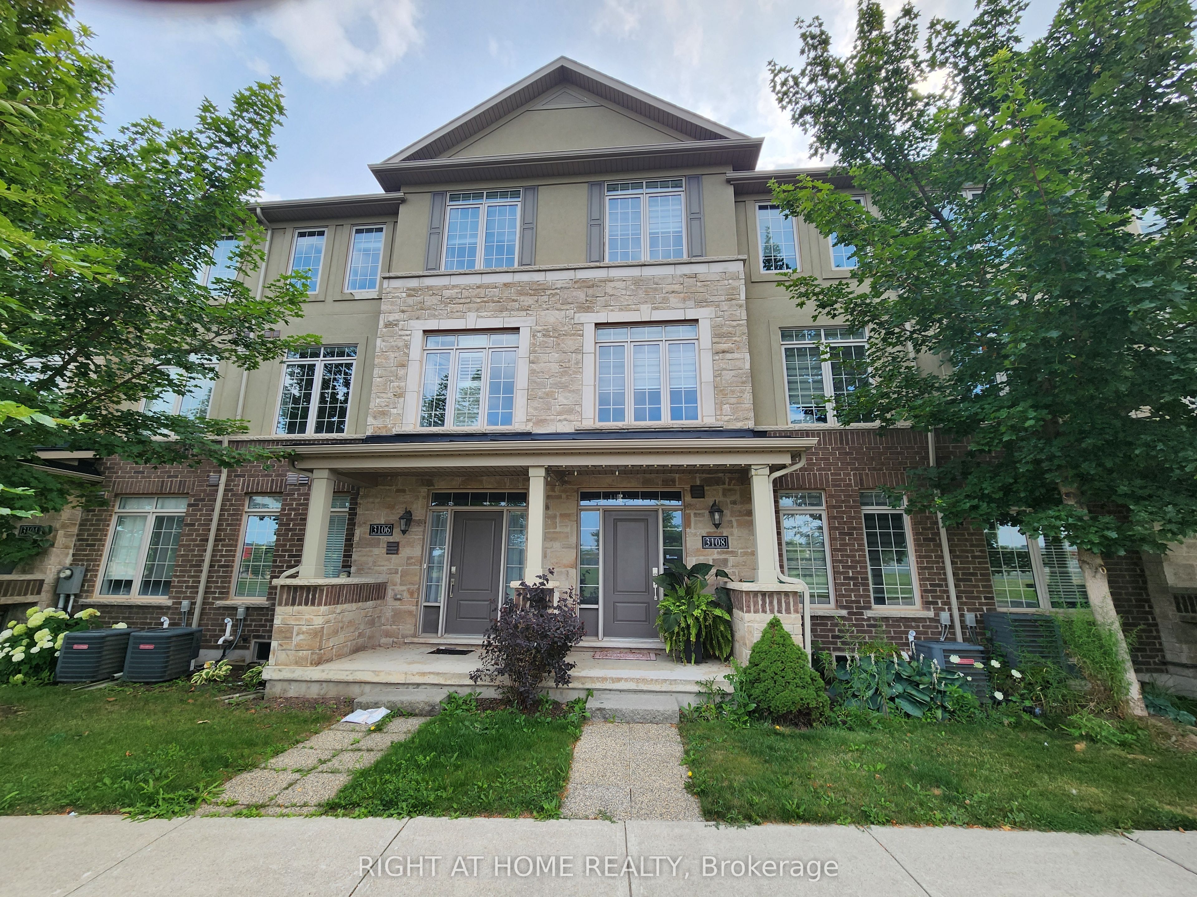3108 POSTRIDGE Drive, Oakville, ON L6H 0R2