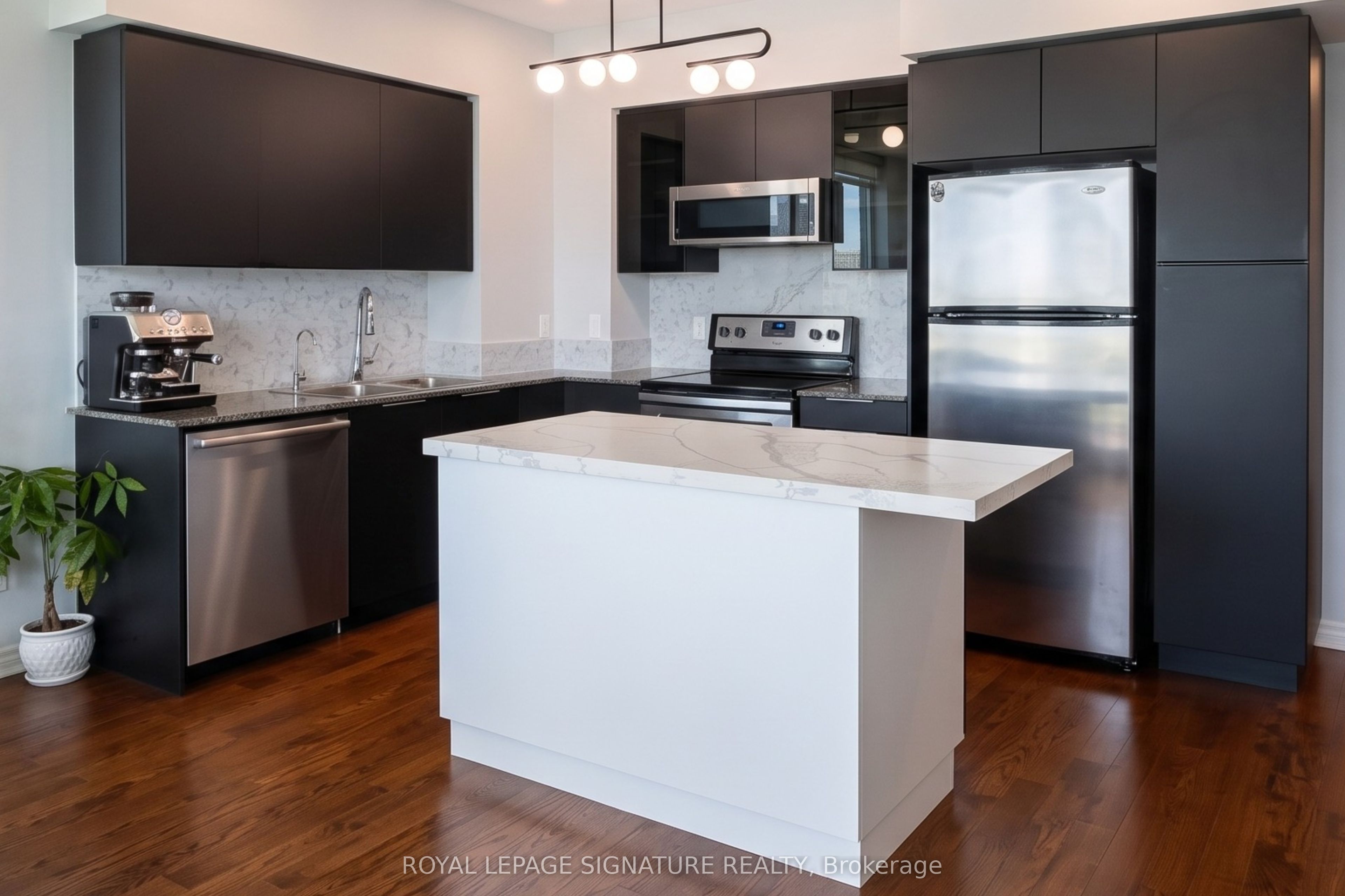 2230 Lake Shore Boulevard 1505, Toronto, ON M8V 0B2 photo 2