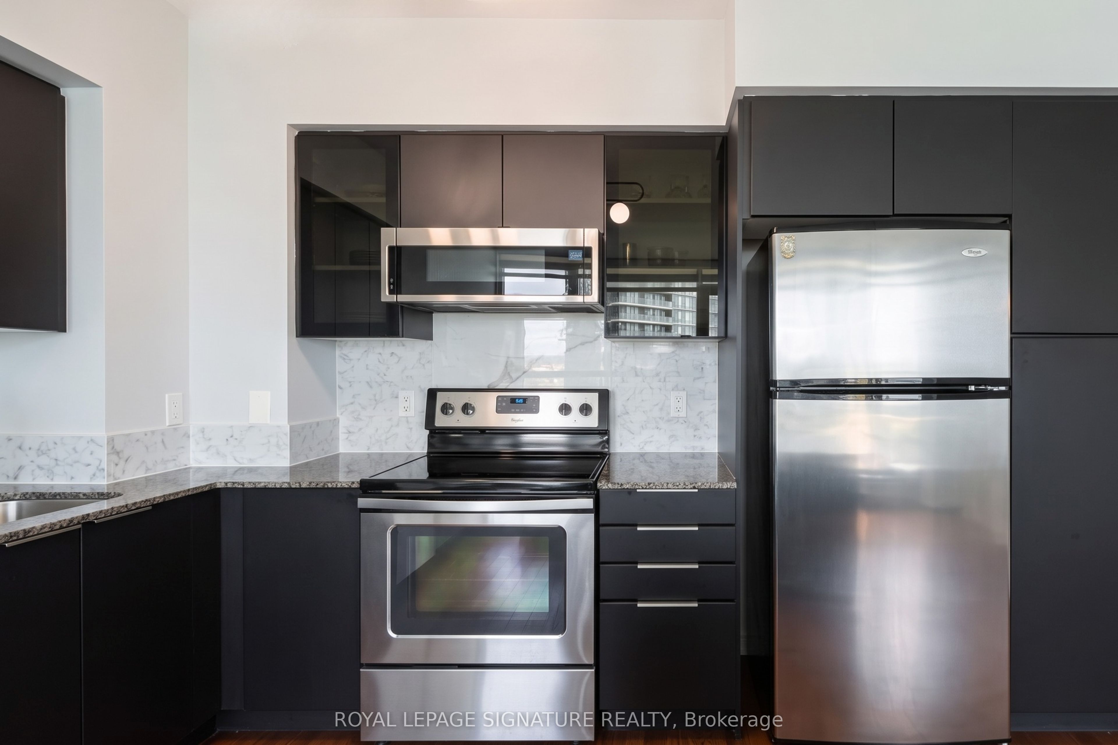 2230 Lake Shore Boulevard 1505, Toronto, ON M8V 0B2 photo 3