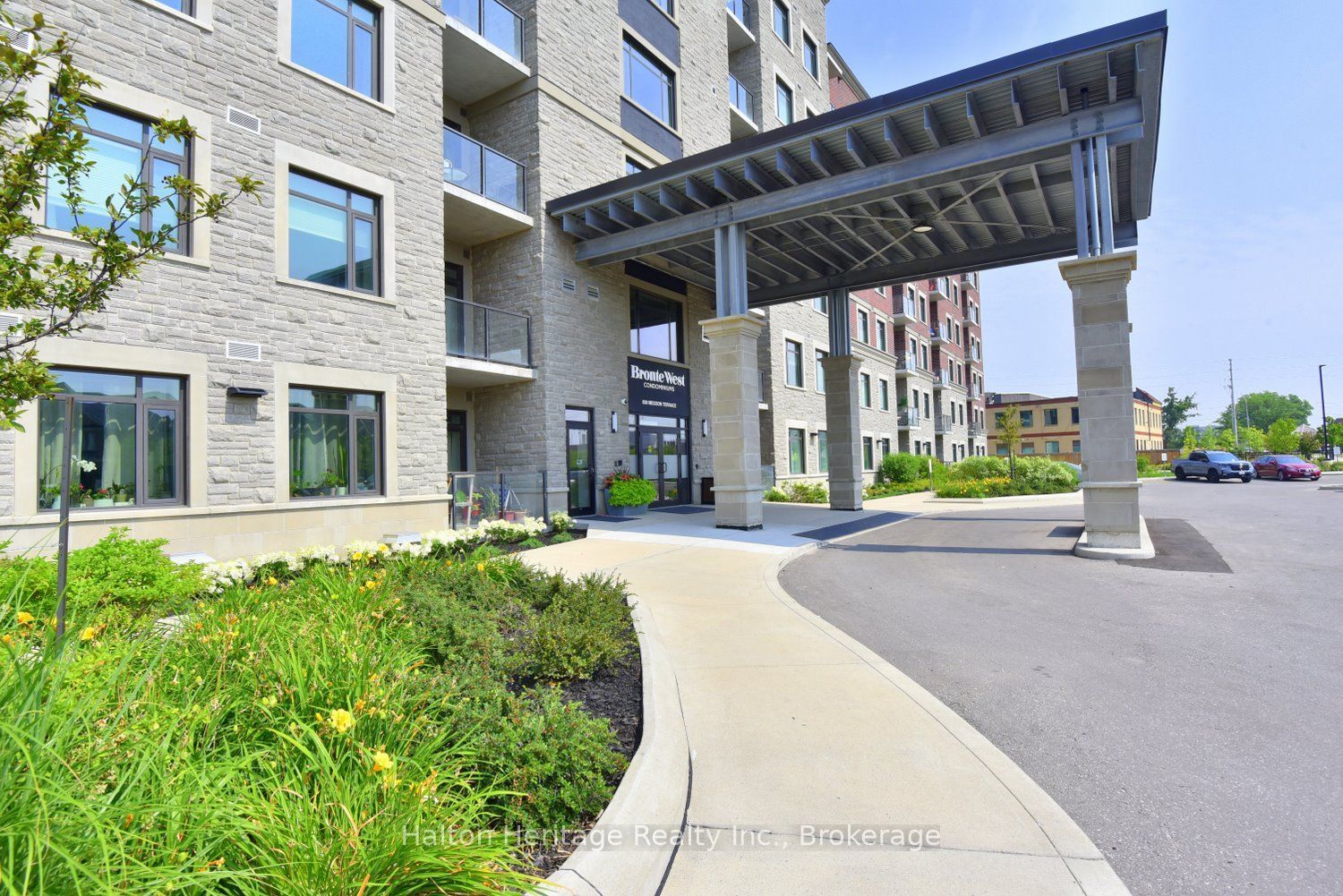 830 Megson Terrace 114, Milton, ON L9T 9M7 photo 4
