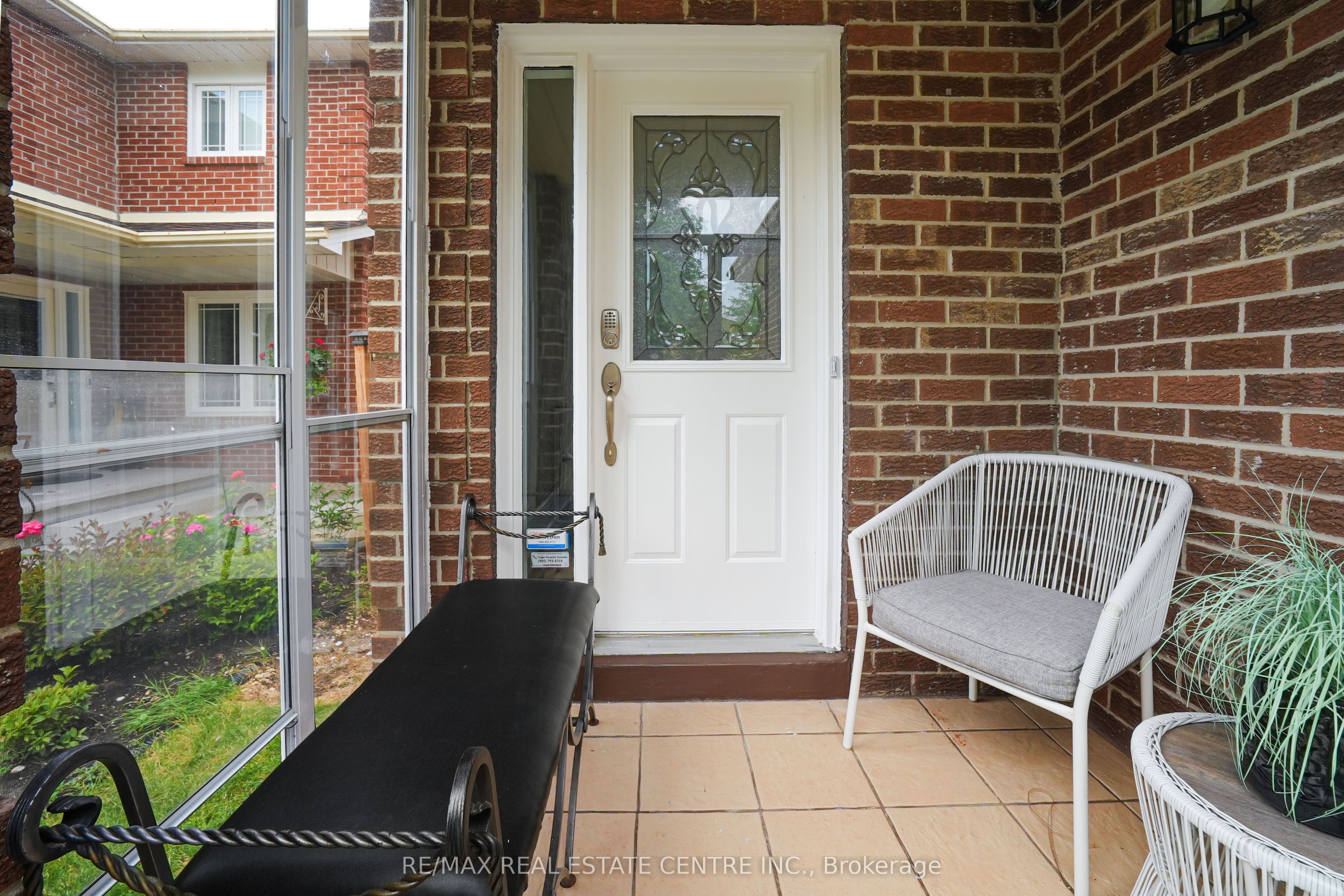 15 Donna Drive, Brampton, ON L6Z 3T3 photo 5
