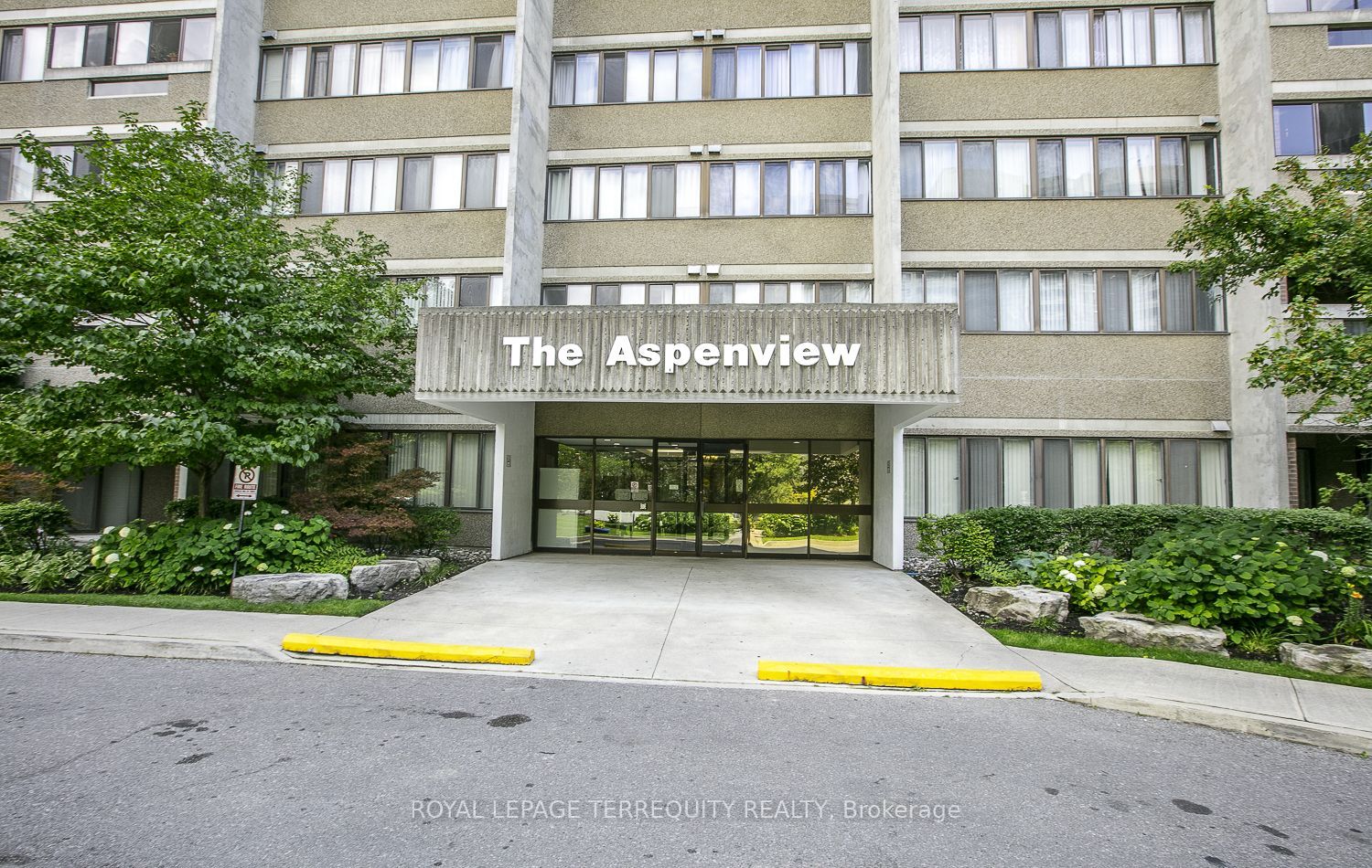 50 Elm Drive E 604, Mississauga, ON L5A 3X2 photo 2