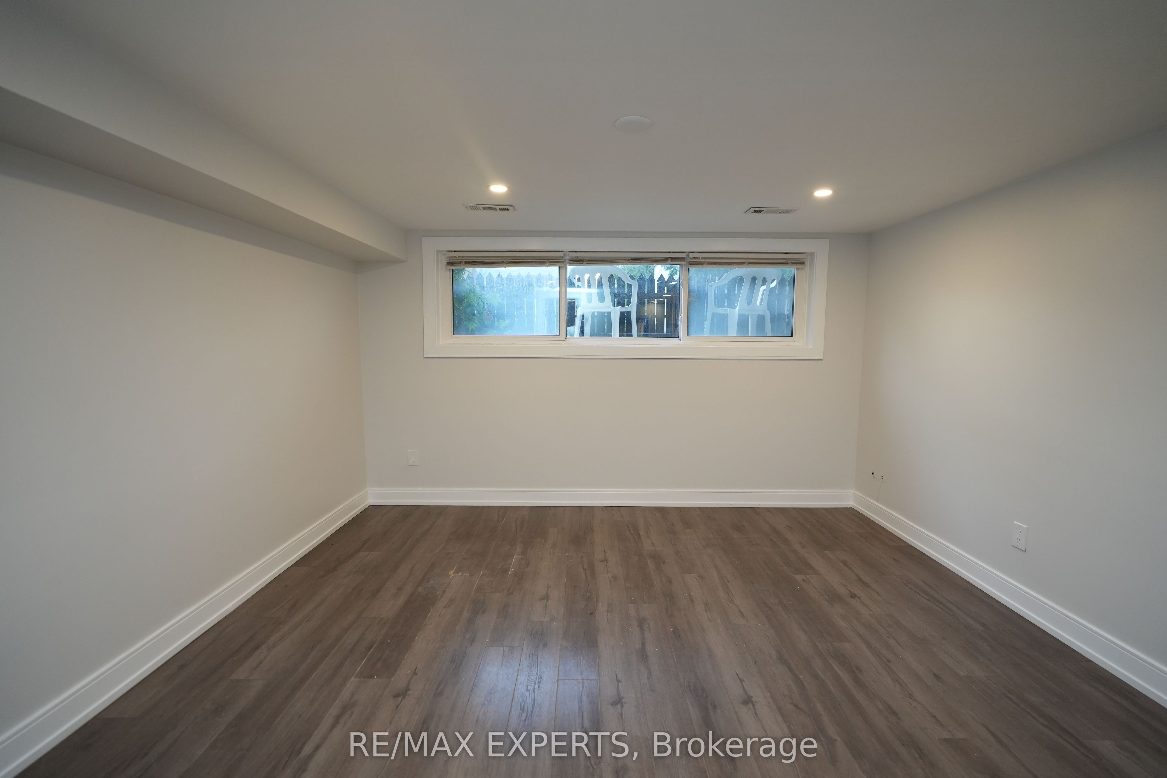 333 Rimilton Avenue 3, Toronto, ON M8W 2E5 photo 5