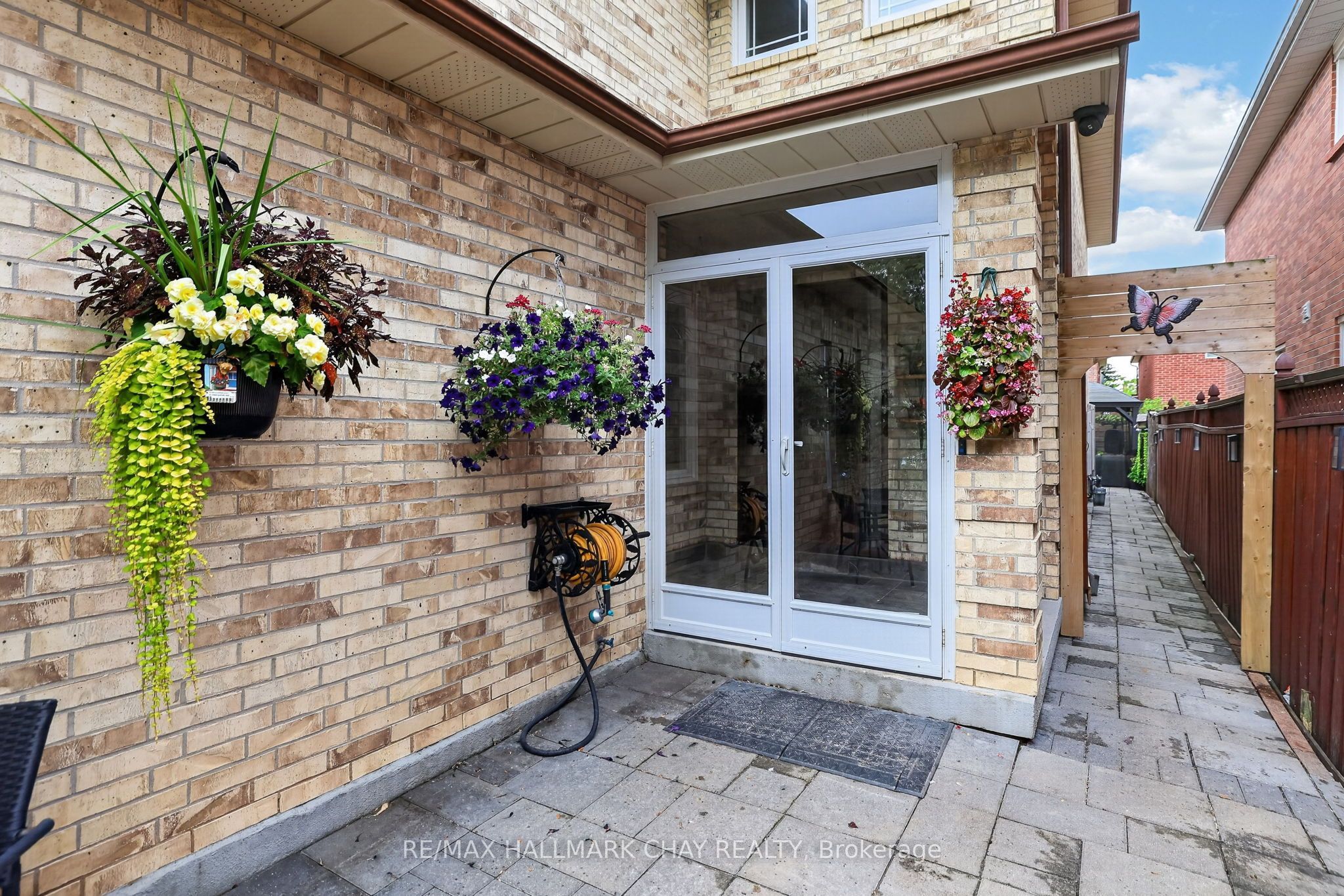 76 Donna Drive, Brampton, ON L6Z 3T8 photo 4