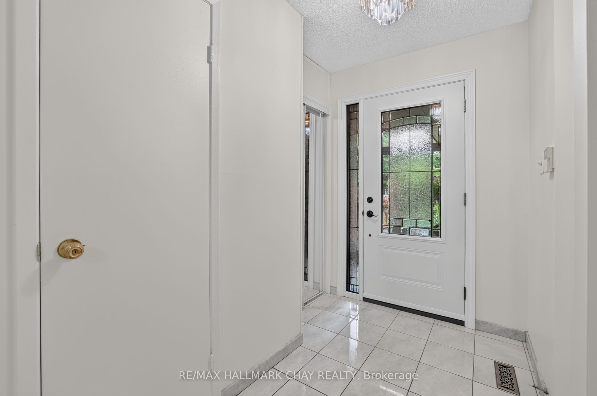 76 Donna Drive, Brampton, ON L6Z 3T8 photo 5