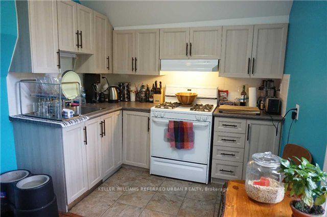 591 Jane Street Upper, Toronto, ON M6S 4A3 photo 2
