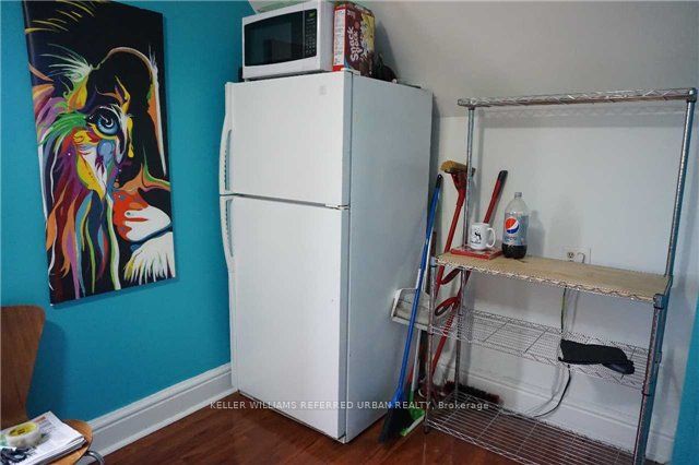 591 Jane Street Upper, Toronto, ON M6S 4A3 photo 3