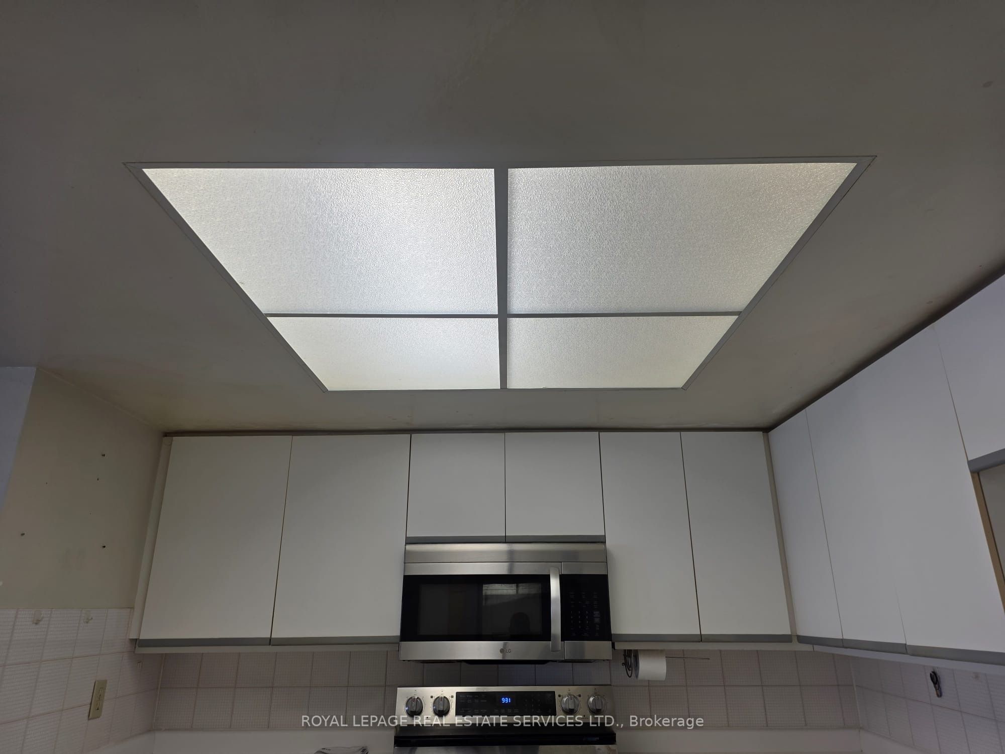 335 Webb Drive 708, Mississauga, ON L5B 4A1 photo 2