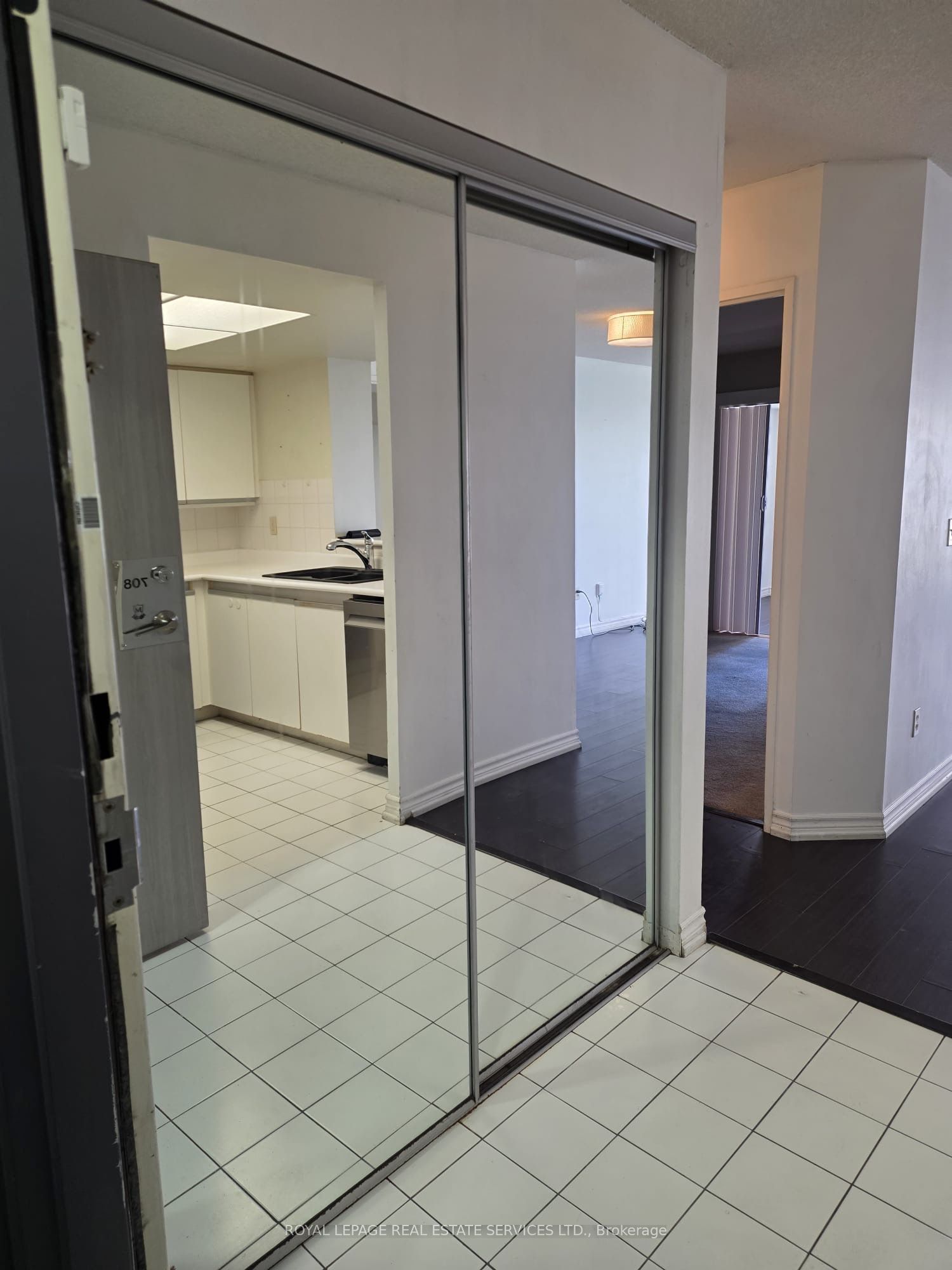 335 Webb Drive 708, Mississauga, ON L5B 4A1 photo 5