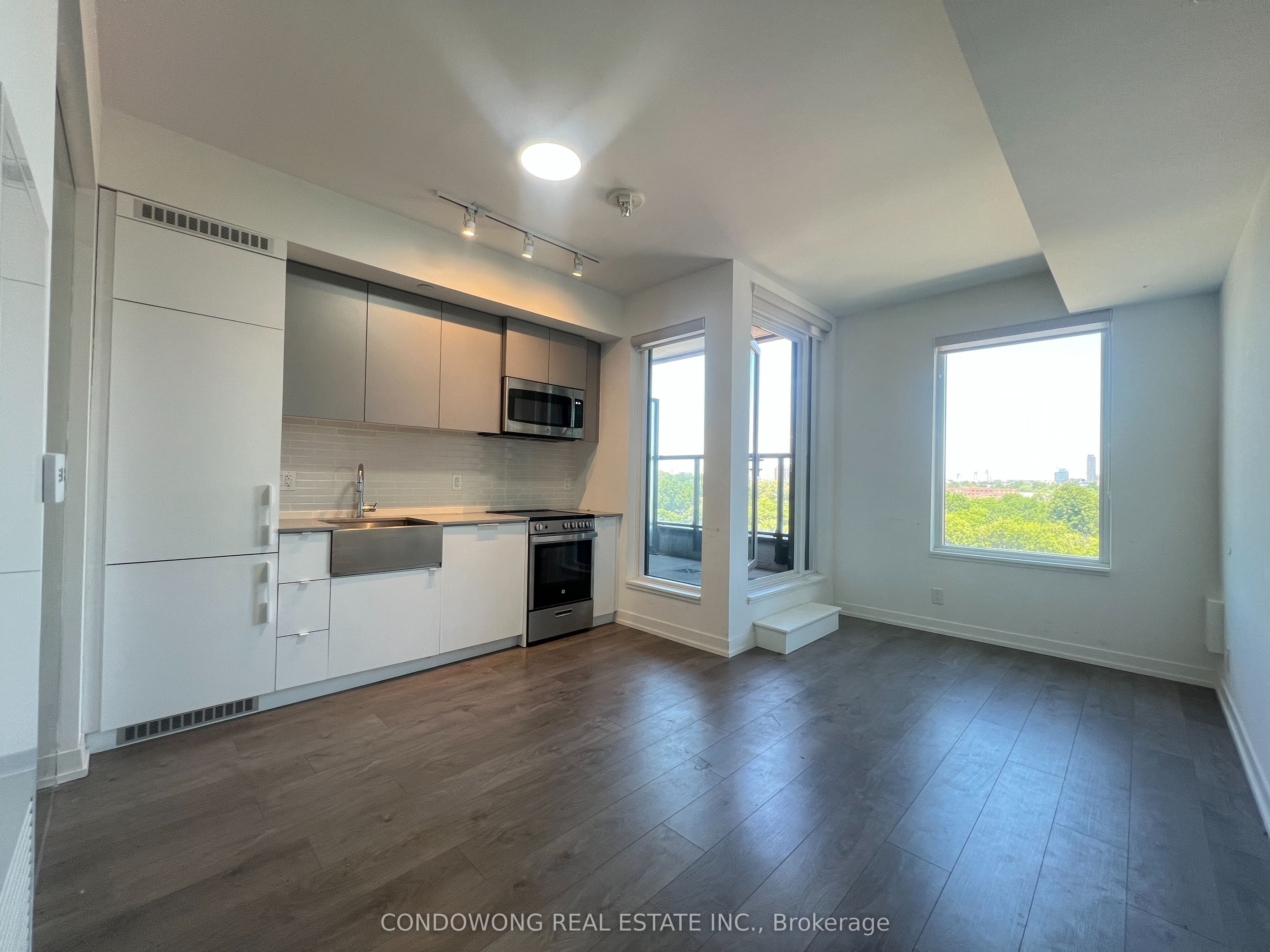 270 Dufferin Street 619, Toronto, ON M6K 0H8