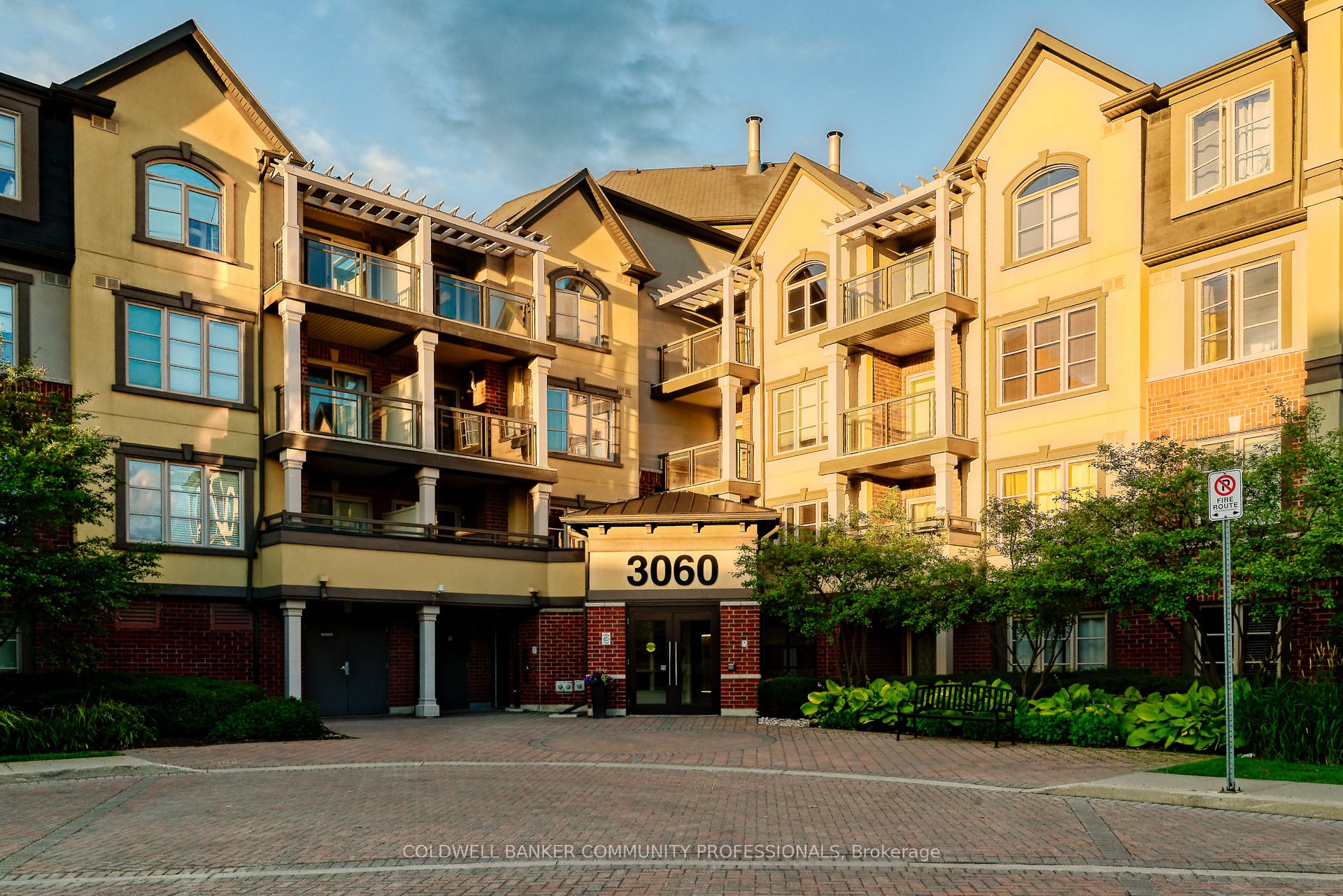 3060 Rotary Way 404, Burlington, ON L7M 0G9 photo 2