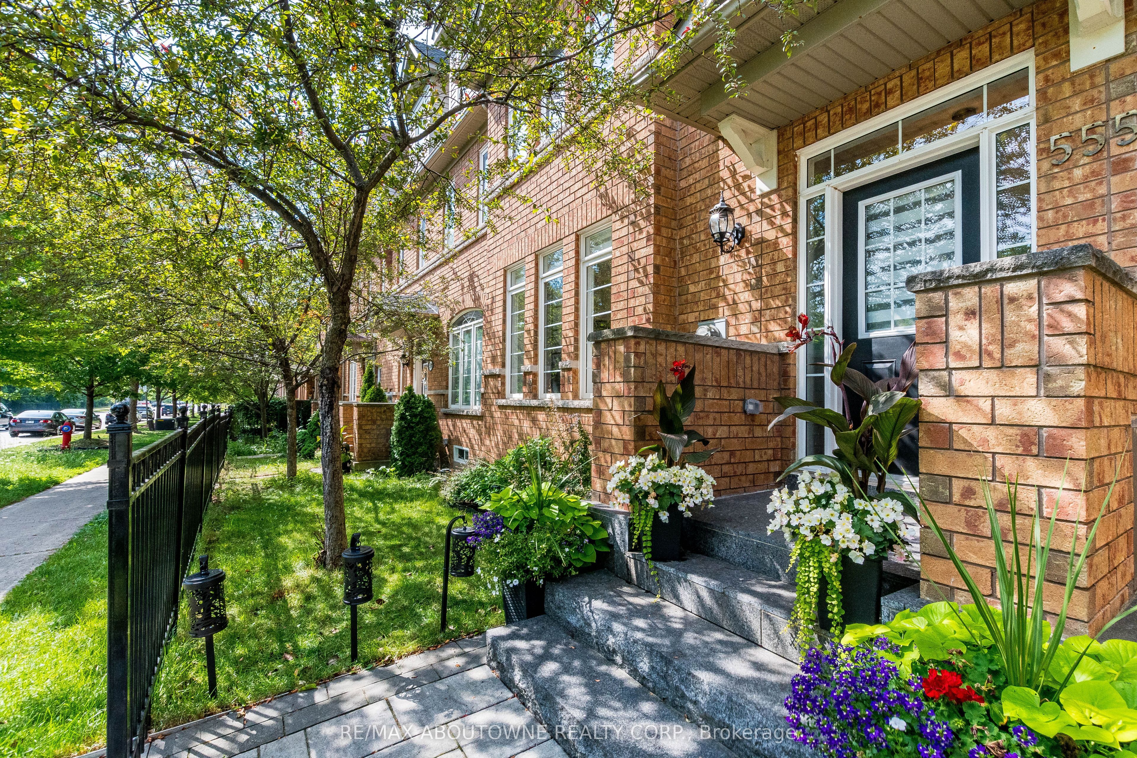 5550 Tenth Line W, Mississauga, ON L5M 0G2 photo 5
