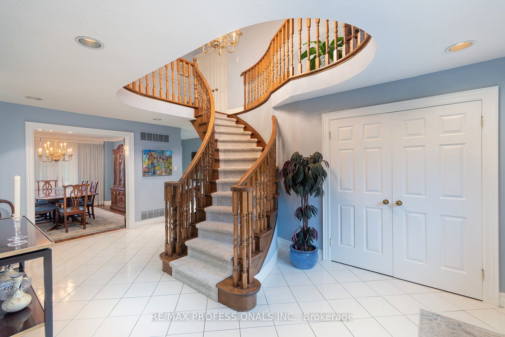 1820 Shady Creek Court, Mississauga, ON L5L 3W2 photo 3