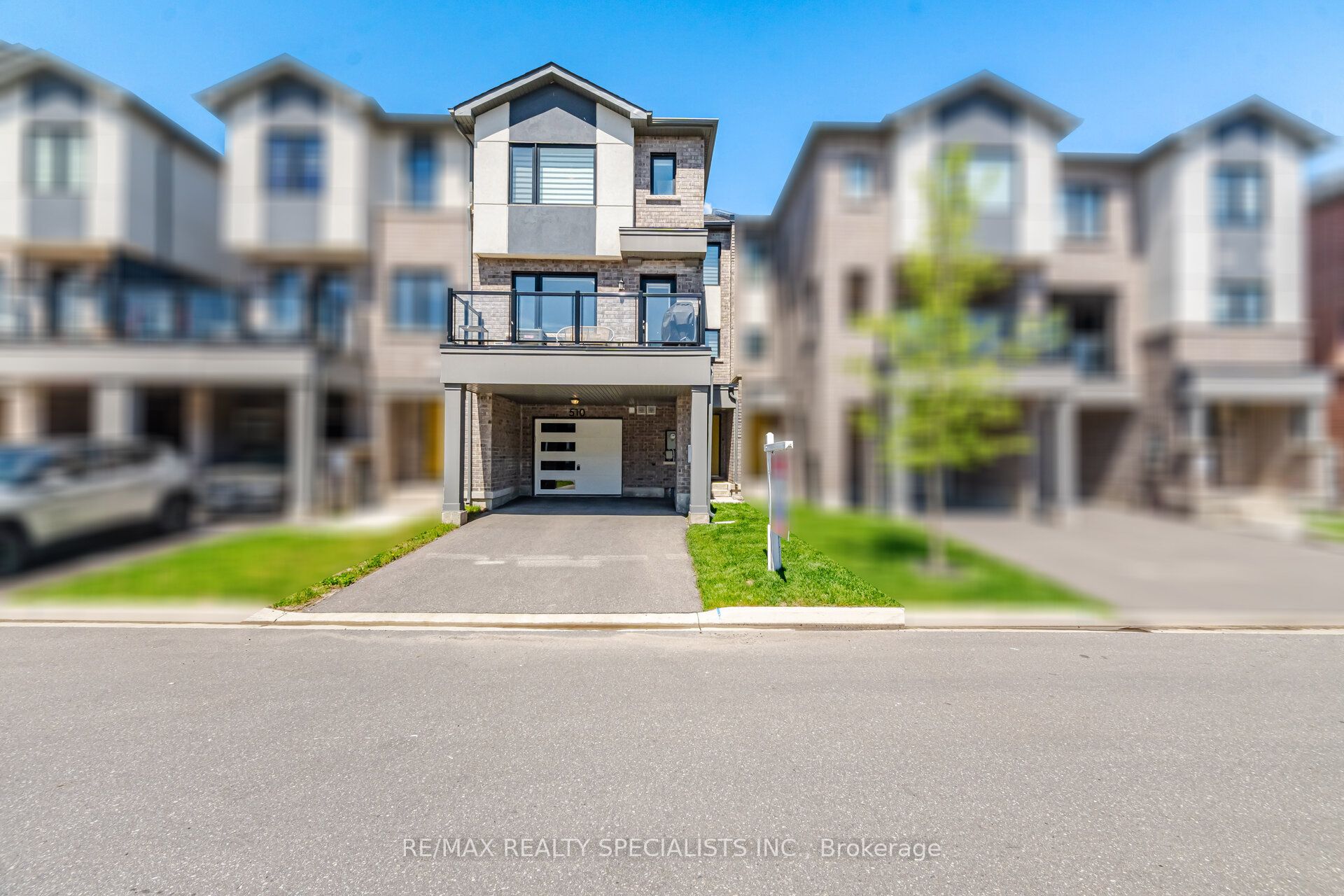 510 Bellflower Court, Milton, ON L9T 2X5 photo 2