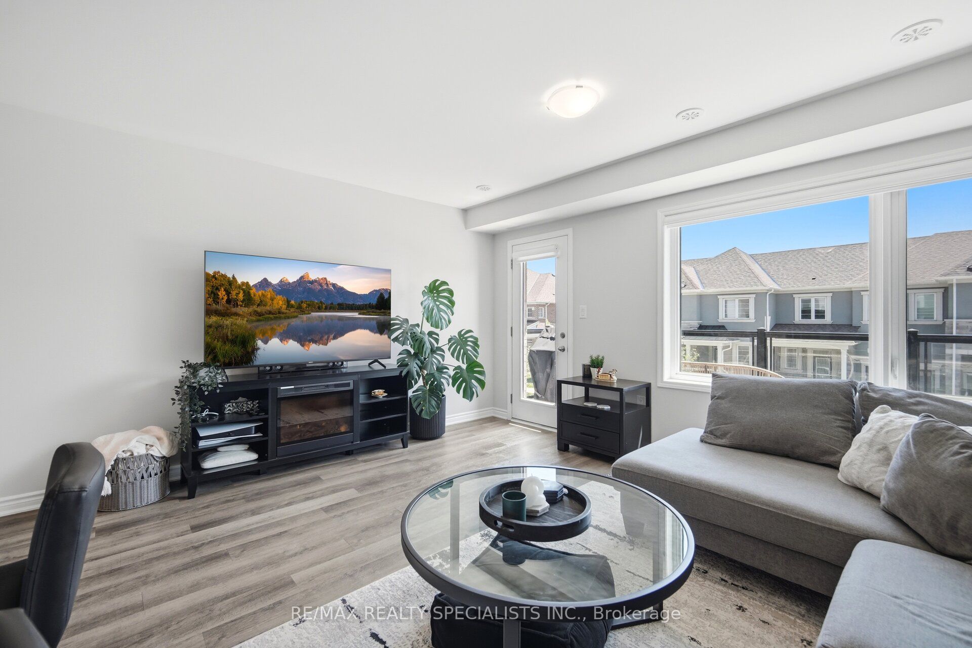 510 Bellflower Court, Milton, ON L9T 2X5 photo 5