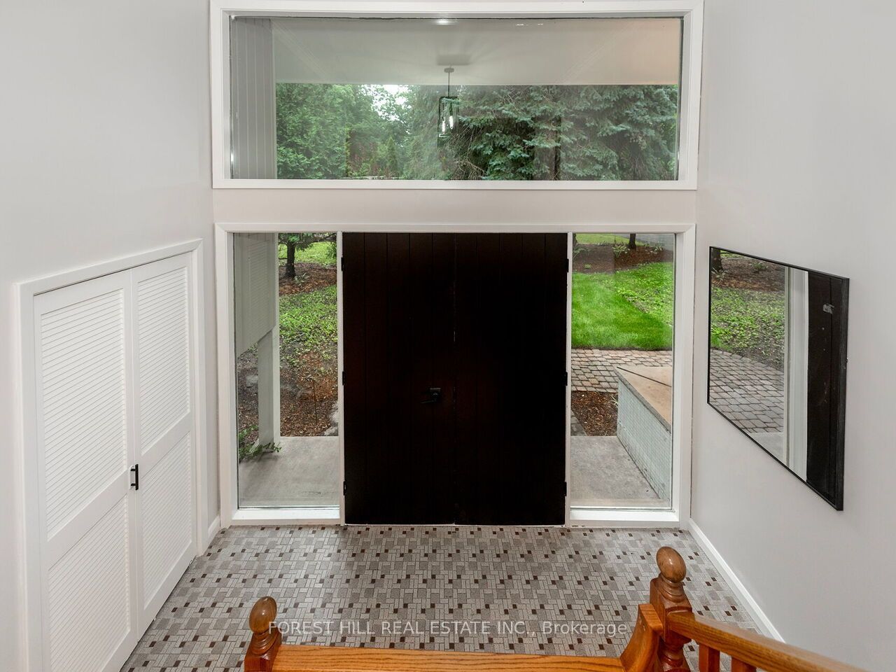 1847 Will Scarlett Drive, Mississauga, ON L5K 1J6 photo 4