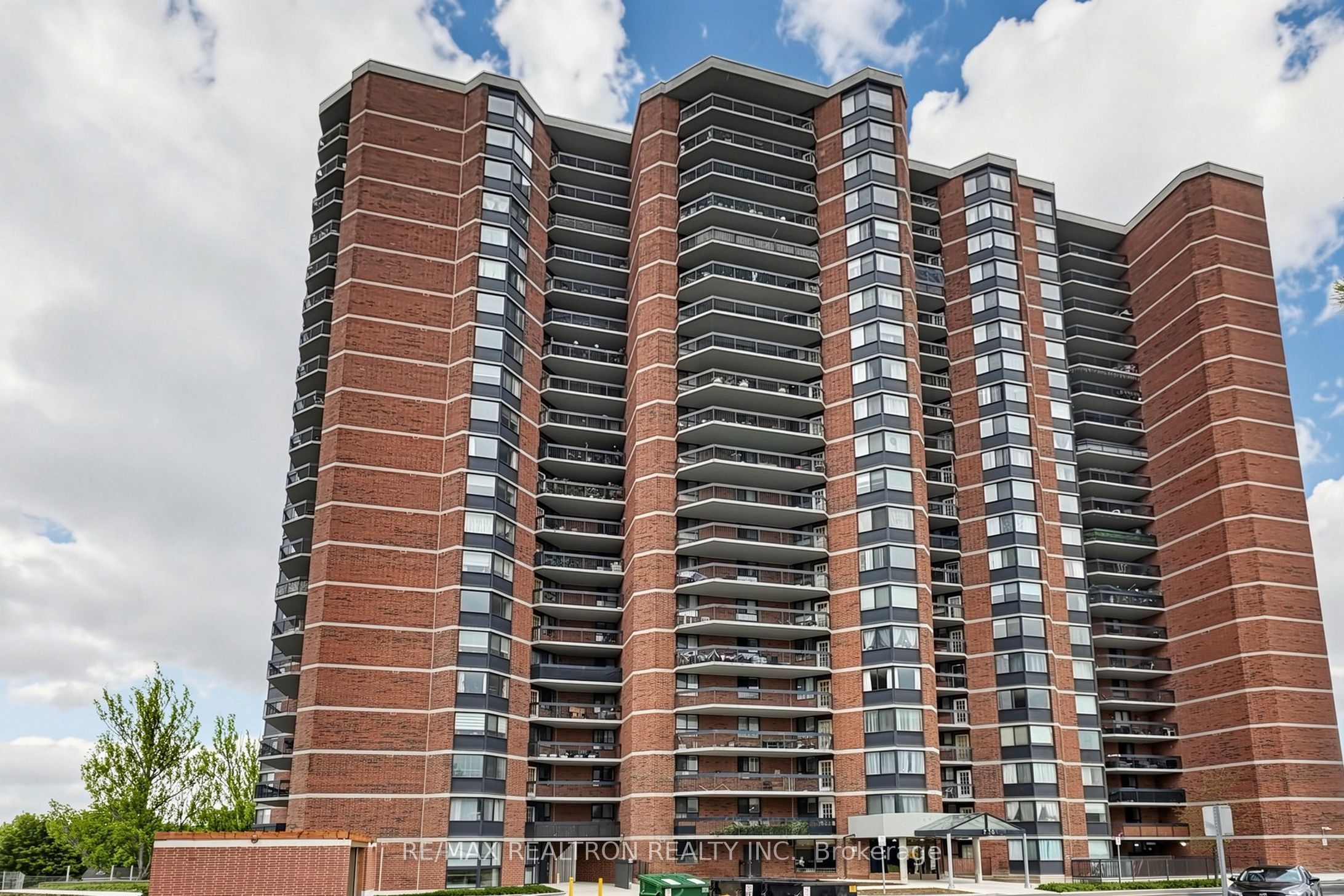 236 Albion Road 1902, Toronto, ON M9W 6A6 photo 2