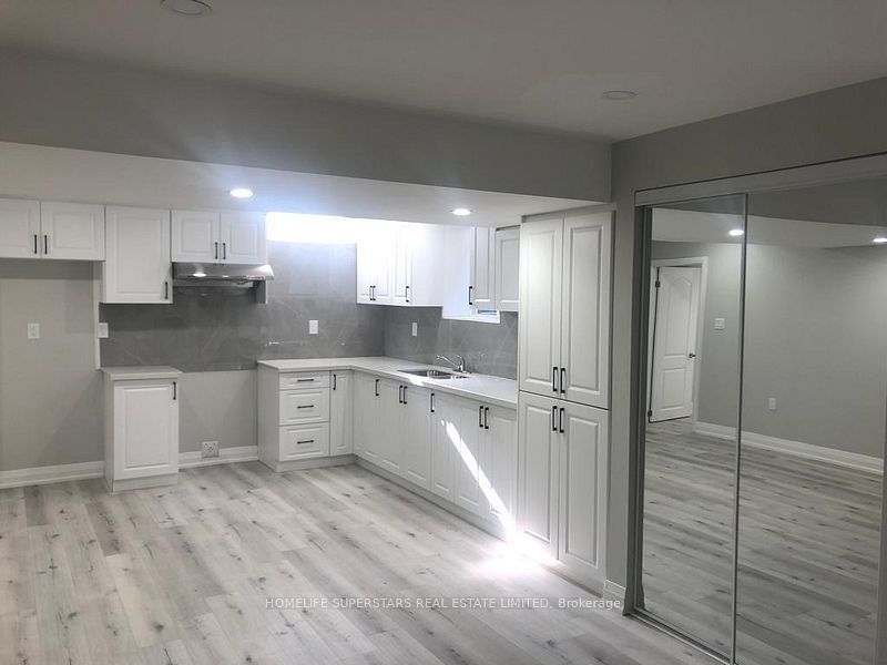 31 Lexington Road N/A Basement Apartment, Brampton, ON L6P 2A9 photo 2