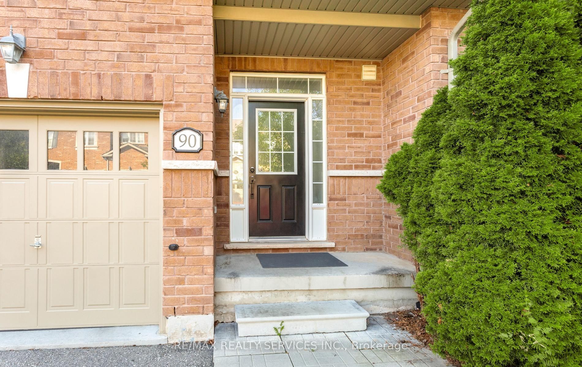 651 Farmstead Drive 90, Milton, ON L9T 7W2 photo 4