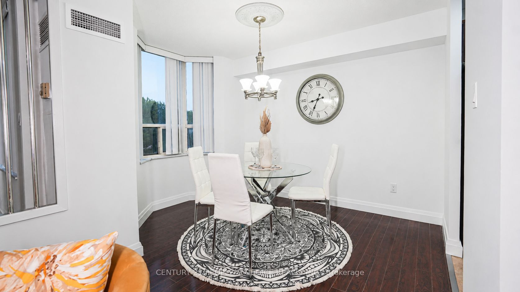30 Malta Avenue 302, Brampton, ON L6Y 4S5 photo 2