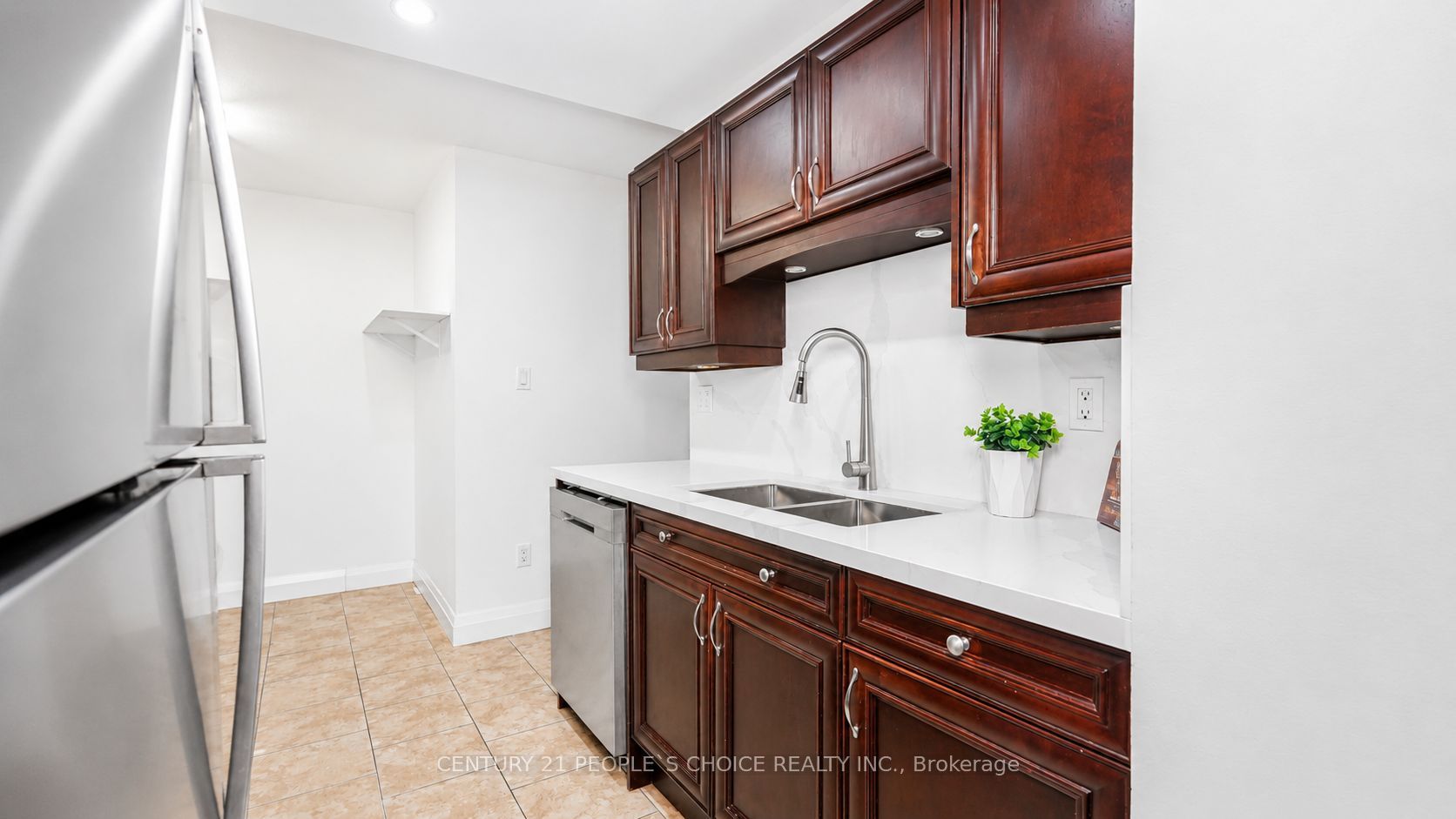 30 Malta Avenue 302, Brampton, ON L6Y 4S5 photo 4