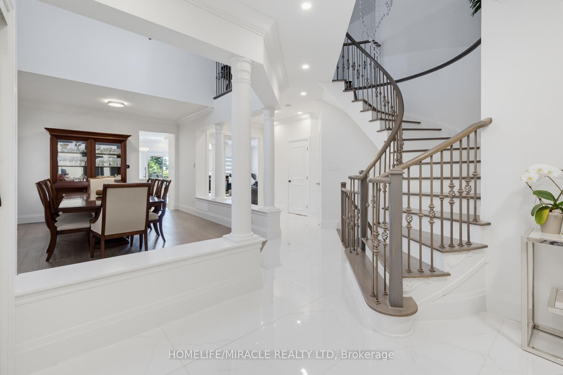 7350 Glamorgan Way, Mississauga, ON L5N 7Z3 photo 5