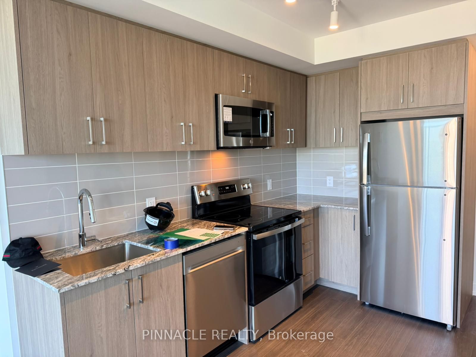 4010 Eglinton Ave W Avenue 801, Toronto, ON M9A 0G5 photo 4