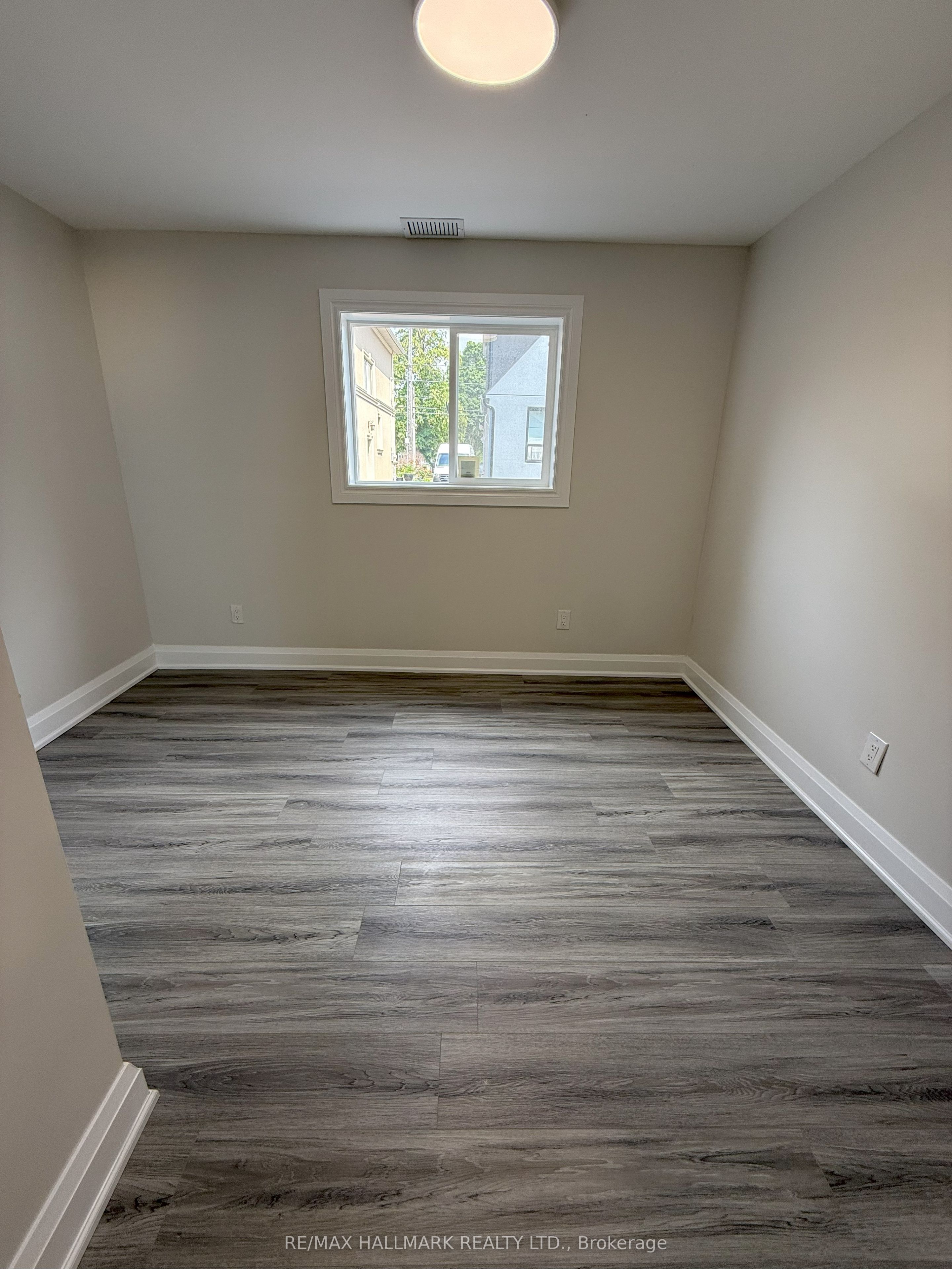 382 Burnhamthorpe Road Garden Suite, Toronto, ON M9B 2A6 photo 4