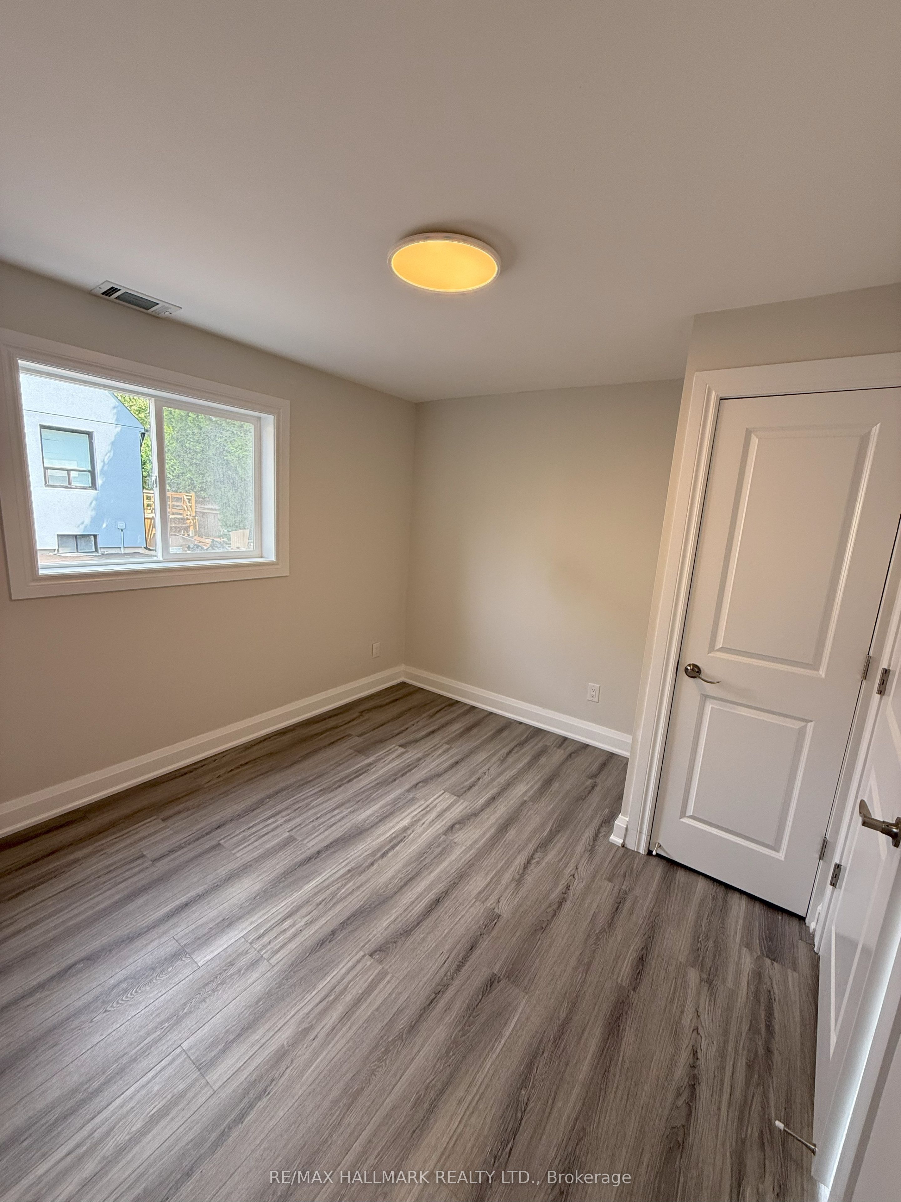 382 Burnhamthorpe Road Garden Suite, Toronto, ON M9B 2A6 photo 5