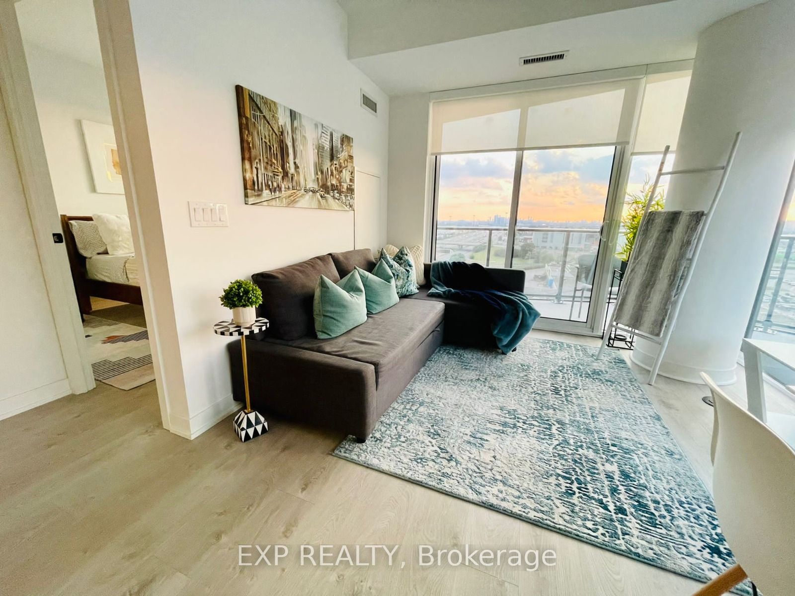 36 Zorra Street 1003, Toronto, ON M8Z 0G5 photo 2