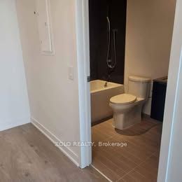 3900 Confederation Parkway 3411, Mississauga, ON L5B 0M3 photo 4
