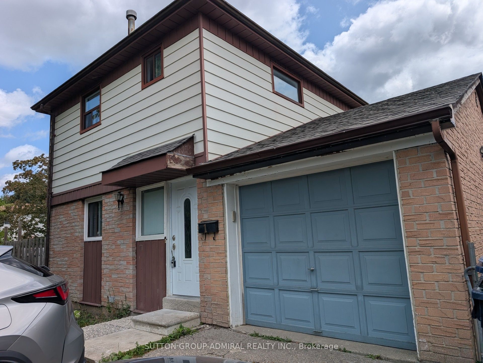 1 Damascus Drive, Toronto, ON M9V 4E9