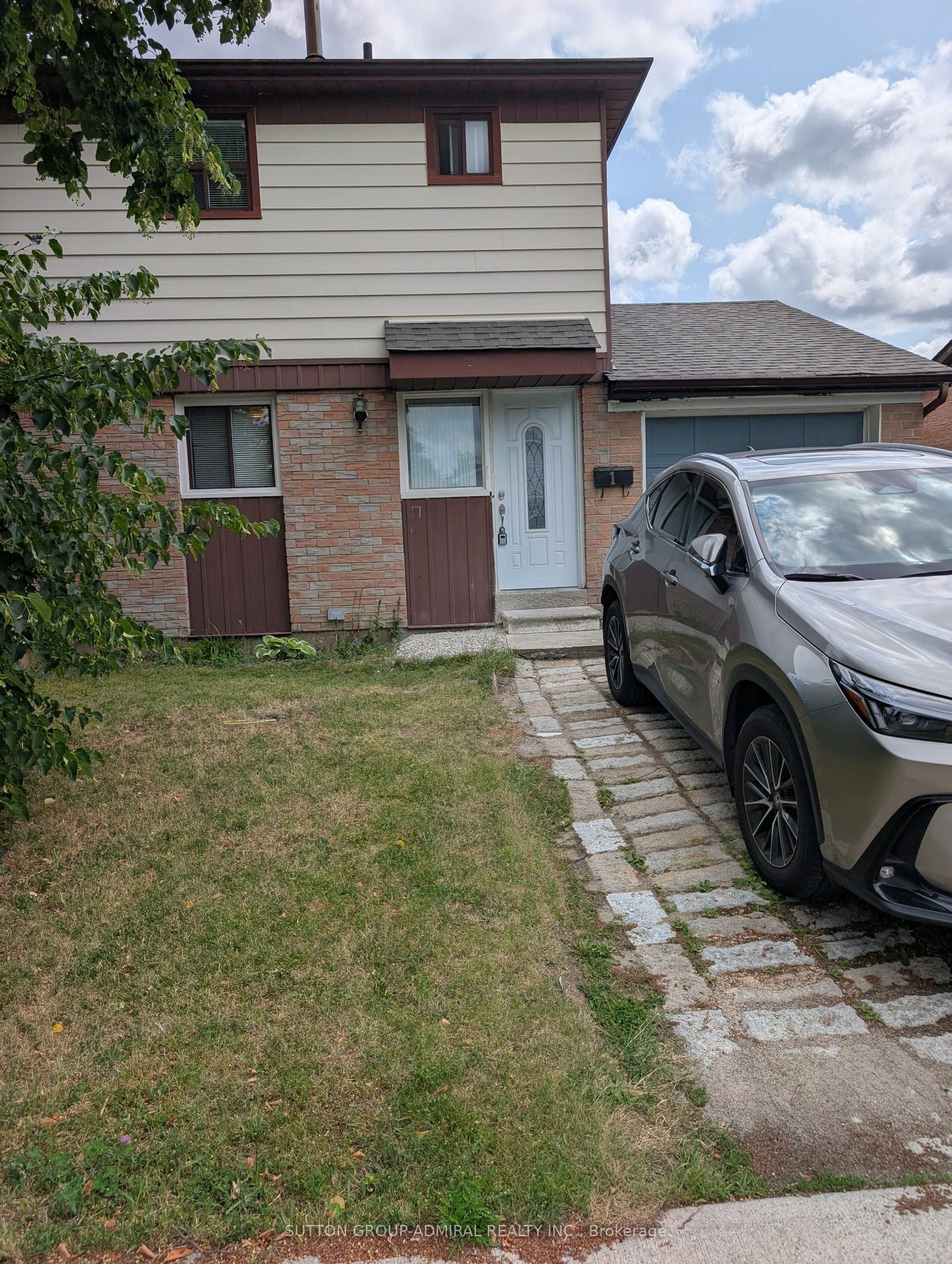 1 Damascus Drive, Toronto, ON M9V 4E9 photo 3