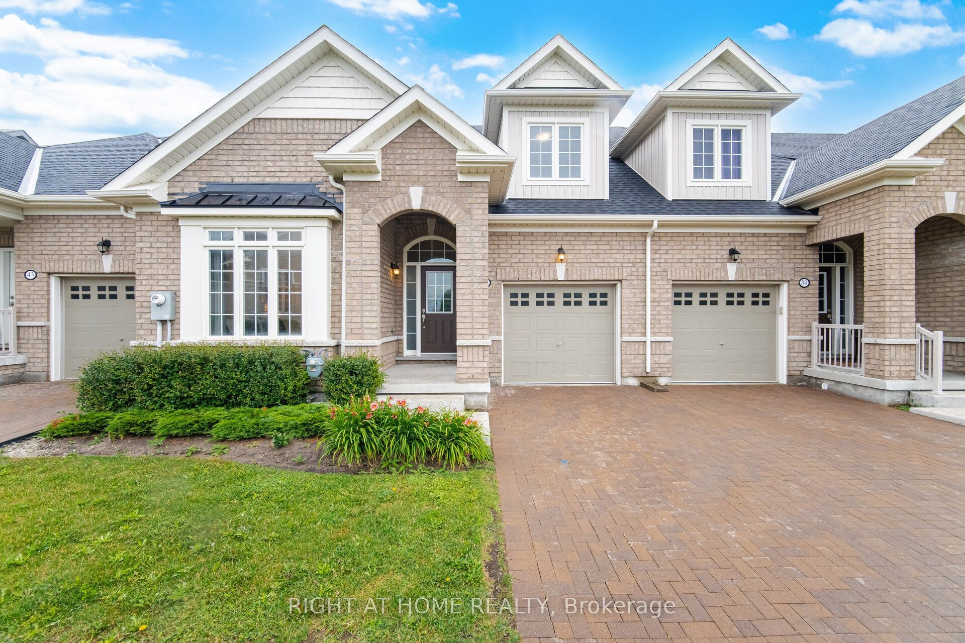 41 Overlea Drive, Brampton, ON L6R 4B5 photo 2