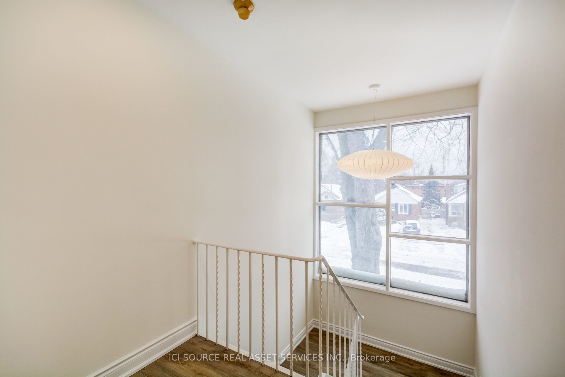58 Burlingame Road 3, Toronto, ON M8W 1Y8 photo 2