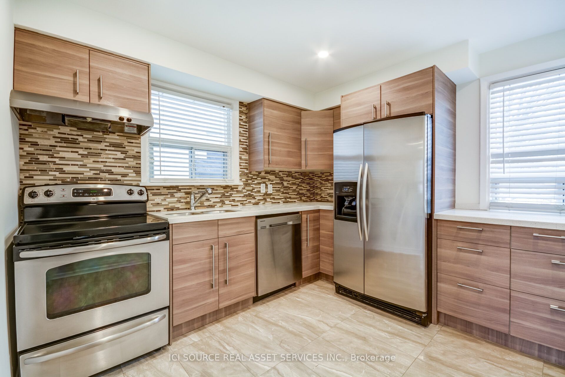 58 Burlingame Road 3, Toronto, ON M8W 1Y8 photo 5